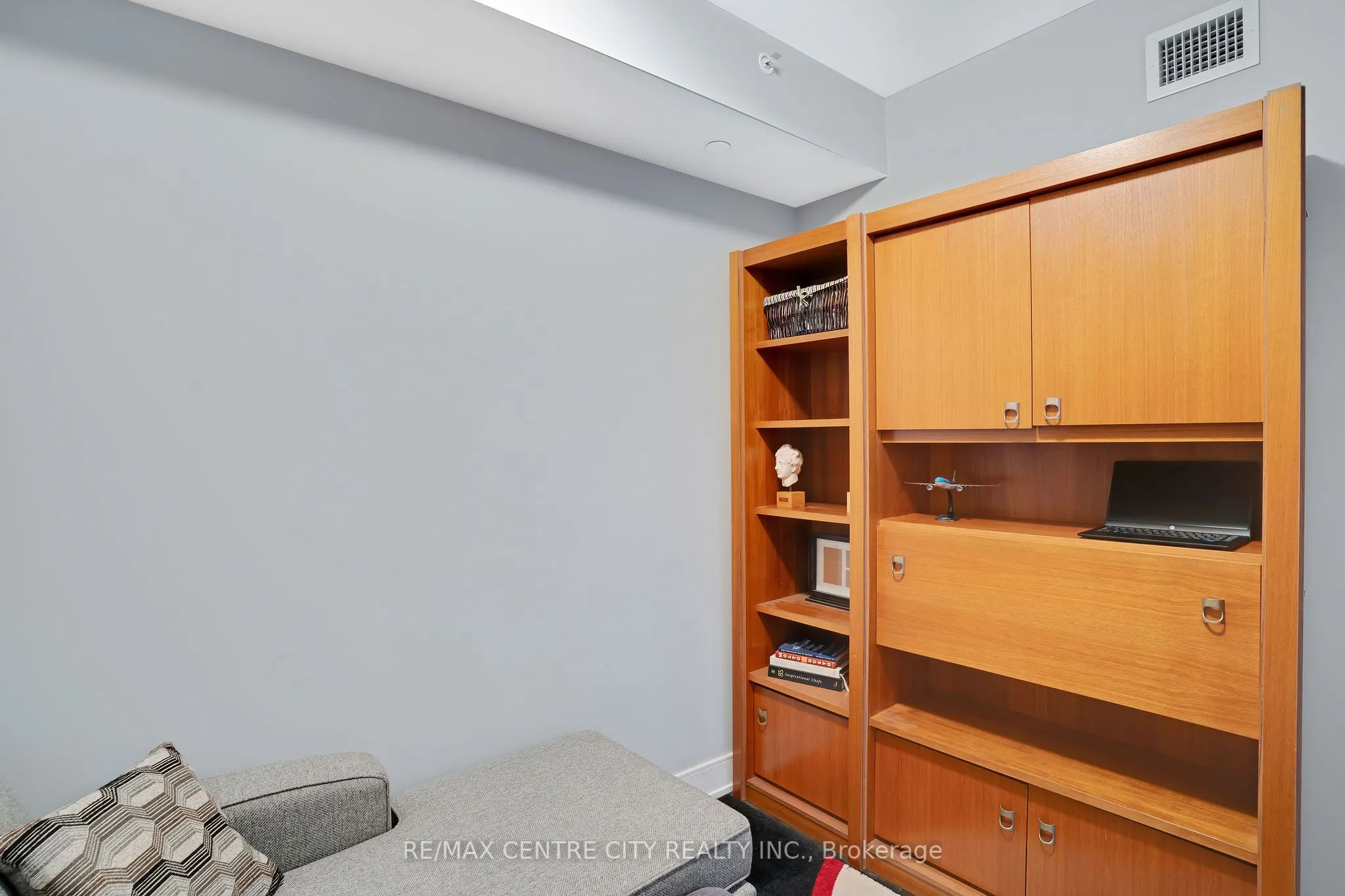 144 Park Street, #1009