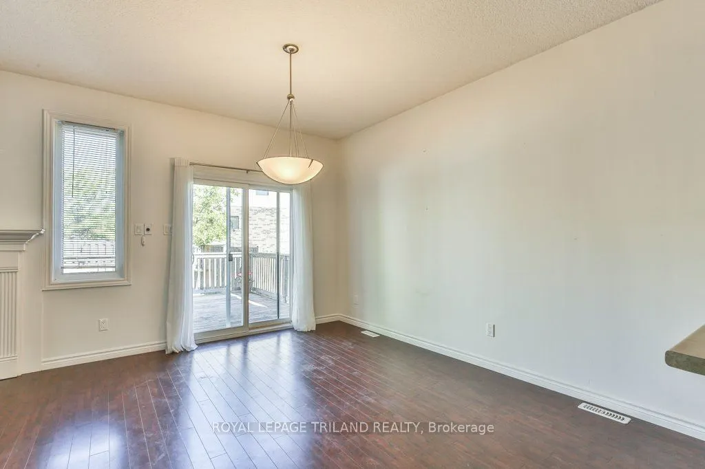 1152 OAKCROSSING Road