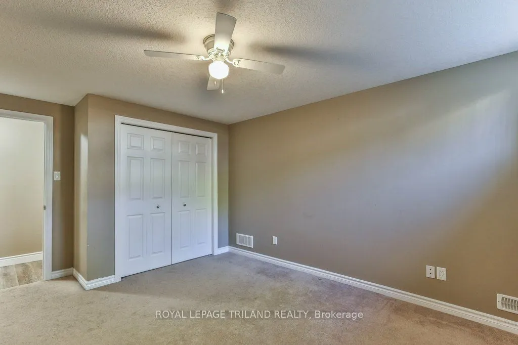 1152 OAKCROSSING Road