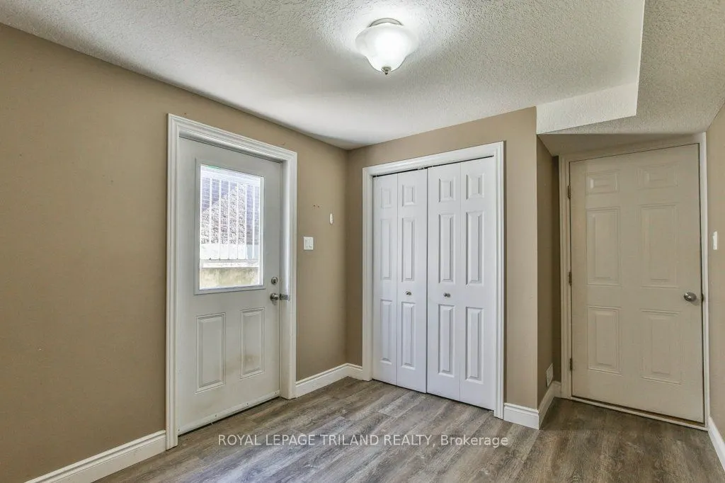 1152 OAKCROSSING Road