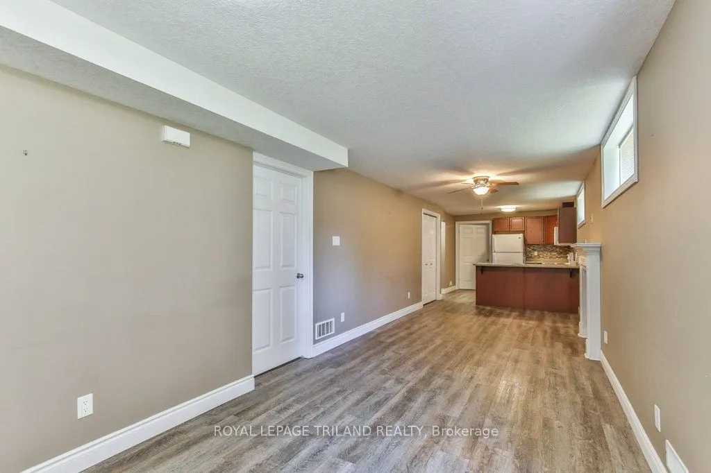 1152 OAKCROSSING Road