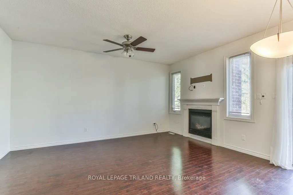 1152 OAKCROSSING Road