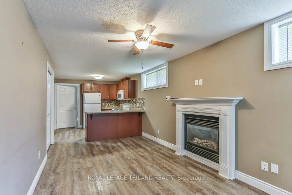 1152 OAKCROSSING Road