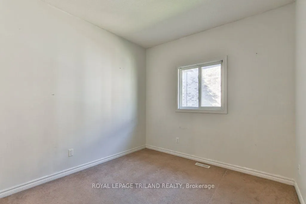 1152 OAKCROSSING Road