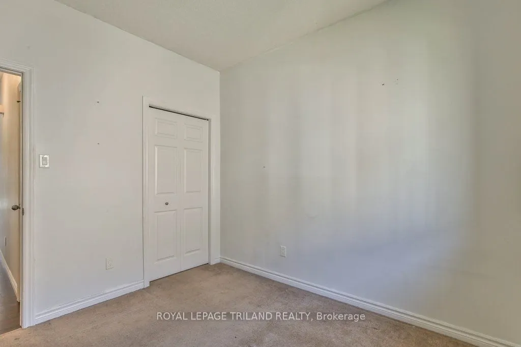 1152 OAKCROSSING Road