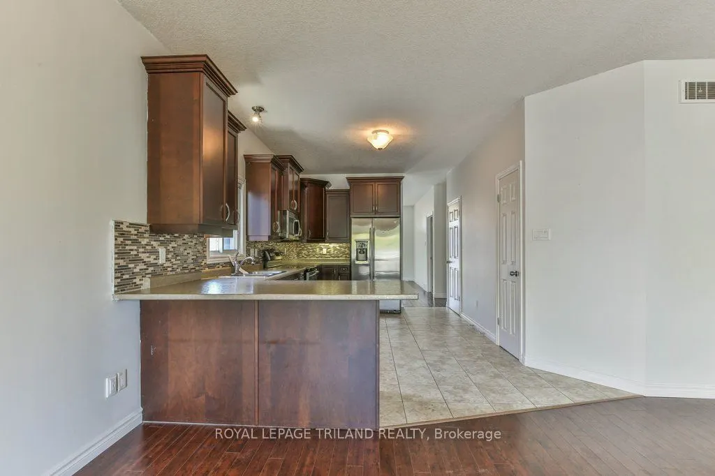 1152 OAKCROSSING Road