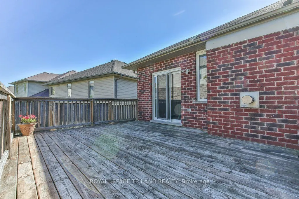 1152 OAKCROSSING Road
