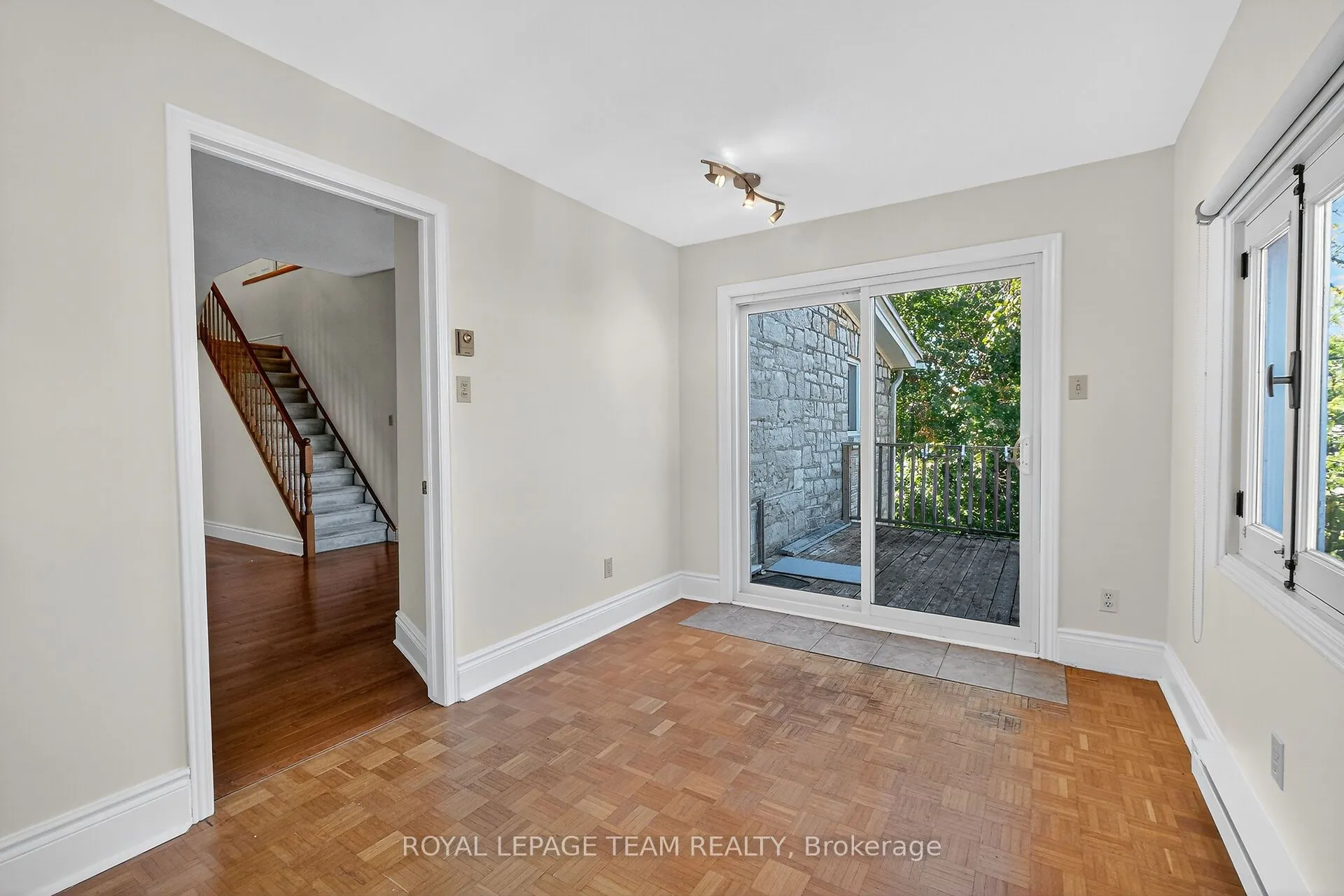 635 Richmond Road, #6