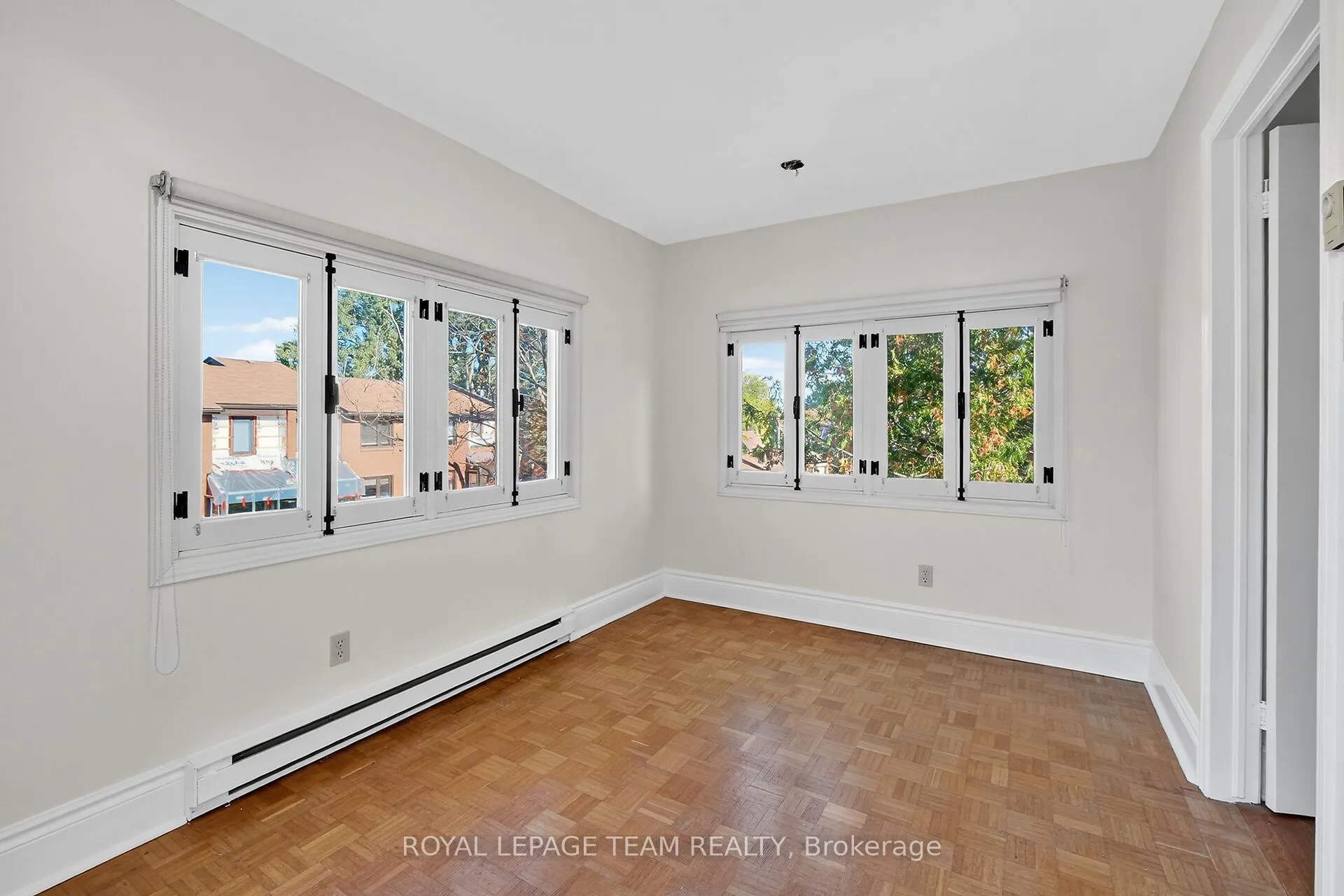635 Richmond Road, #6