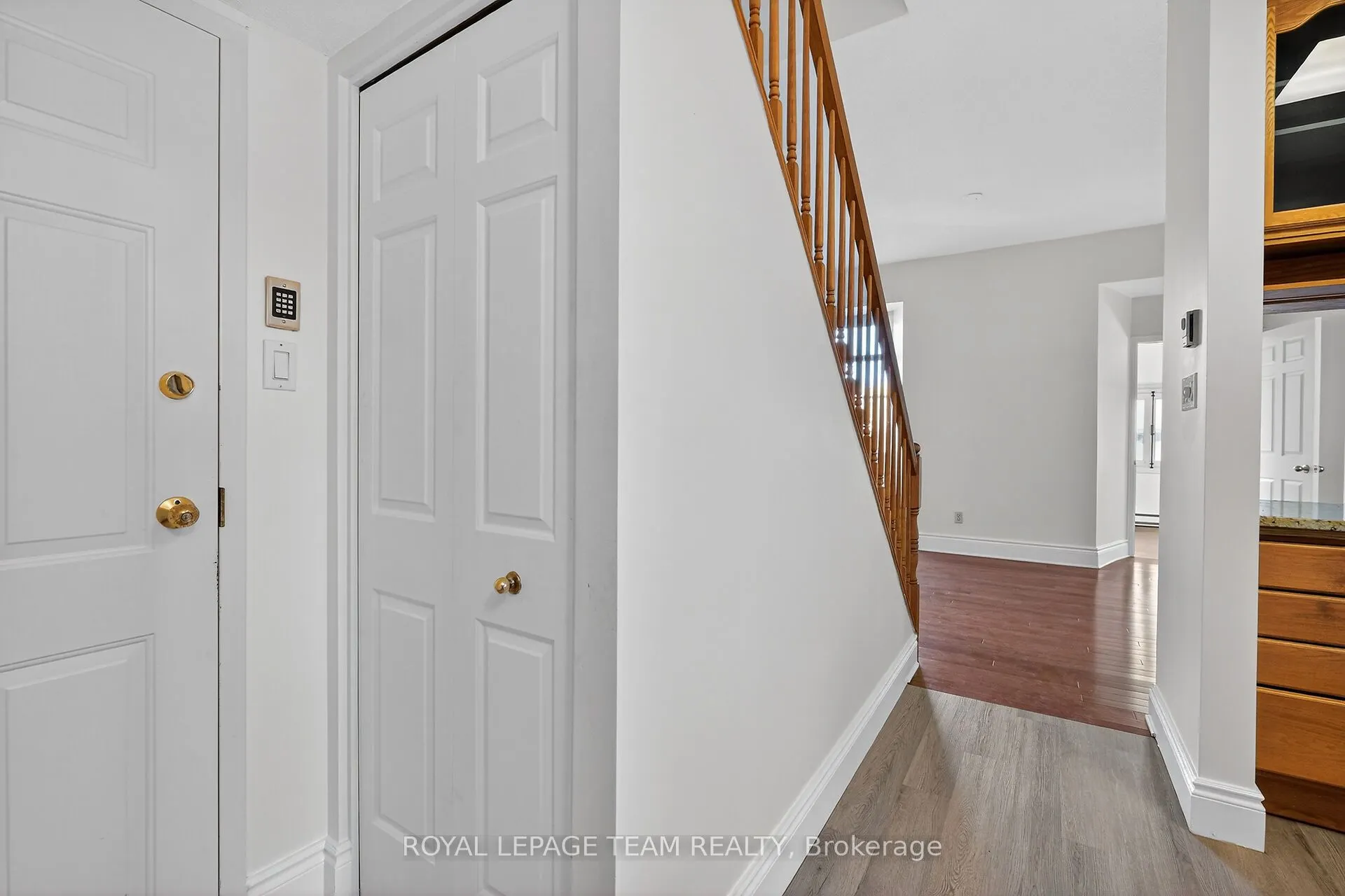 635 Richmond Road, #6