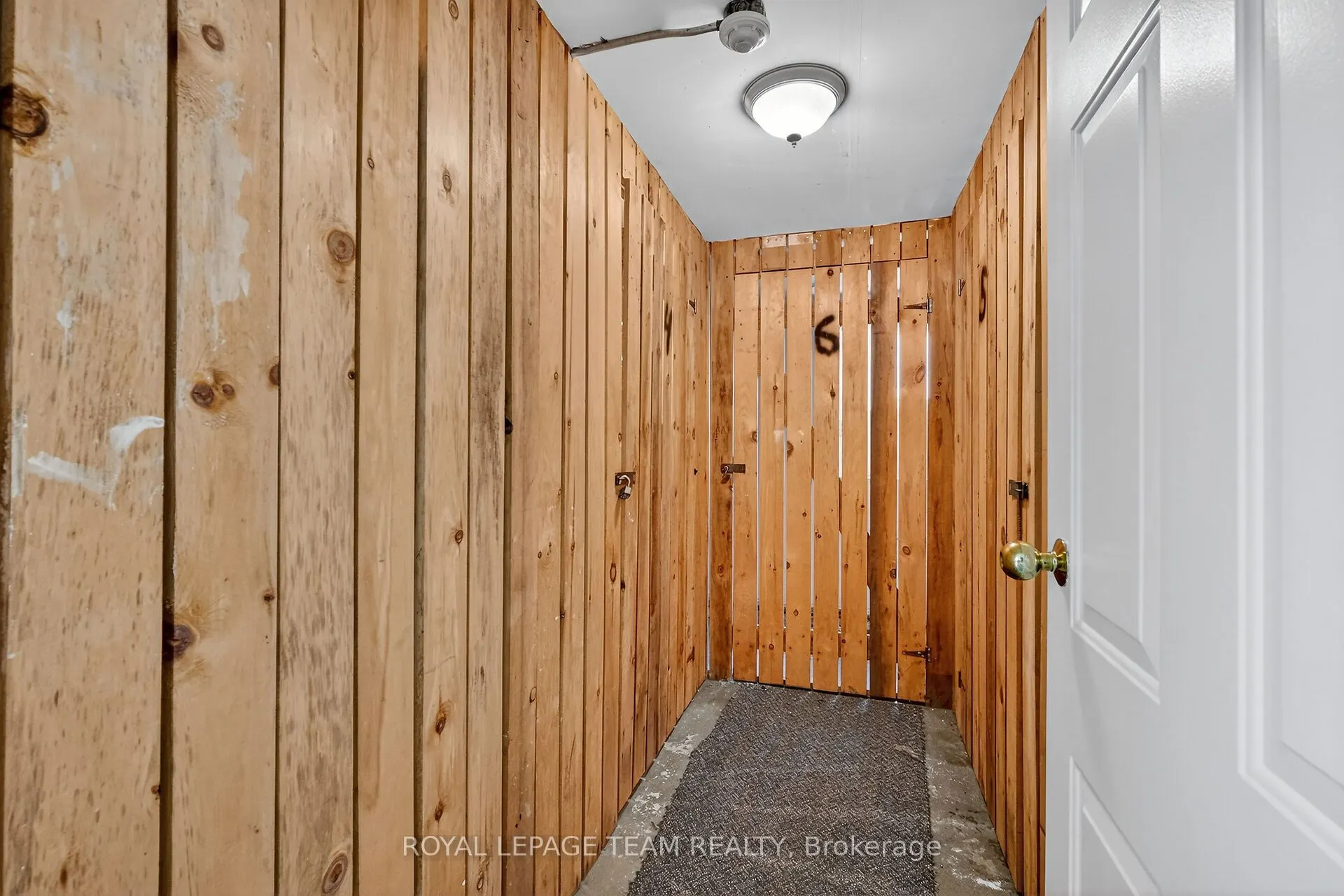 635 Richmond Road, #6