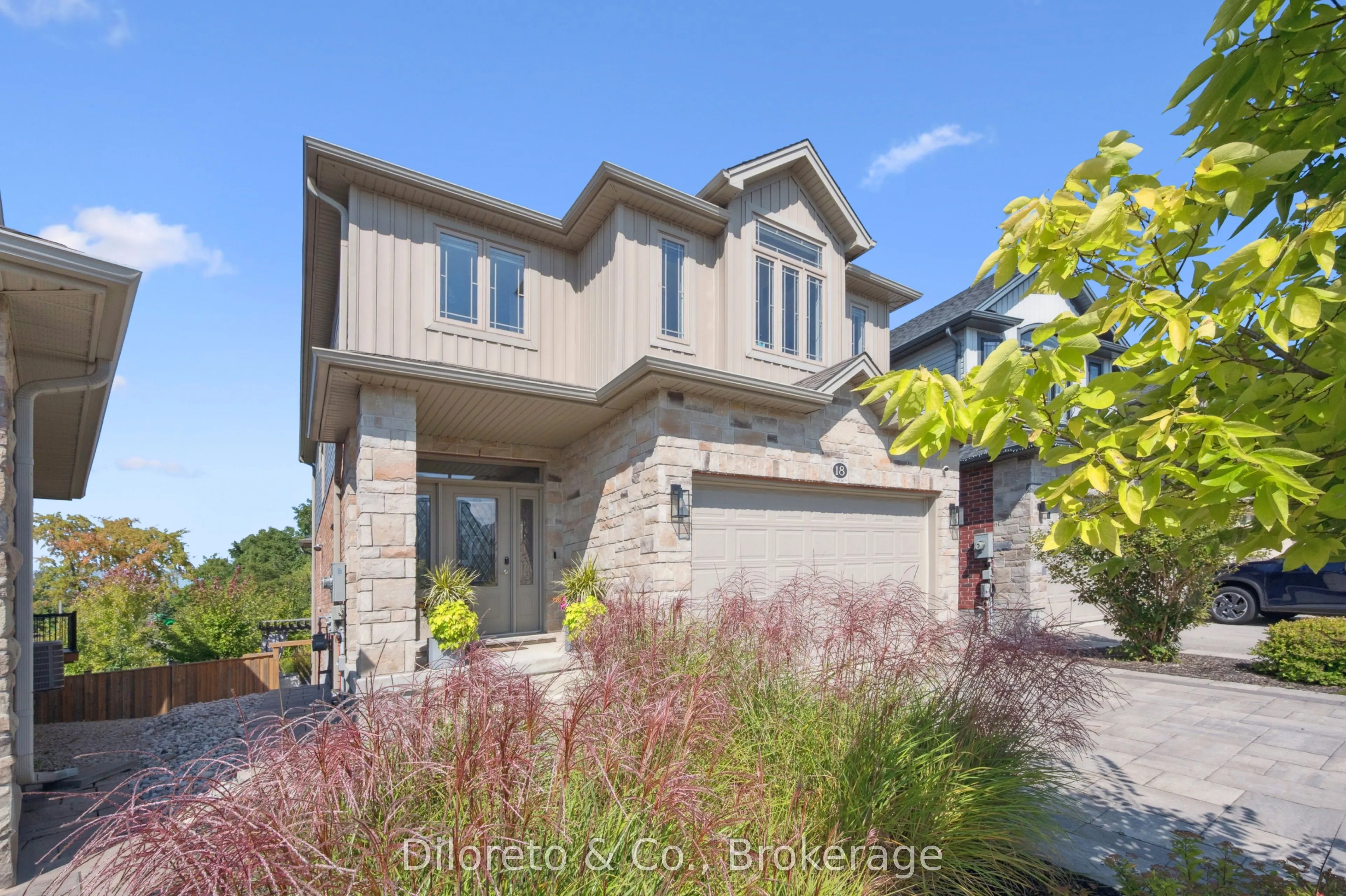 18 McIntyre Court