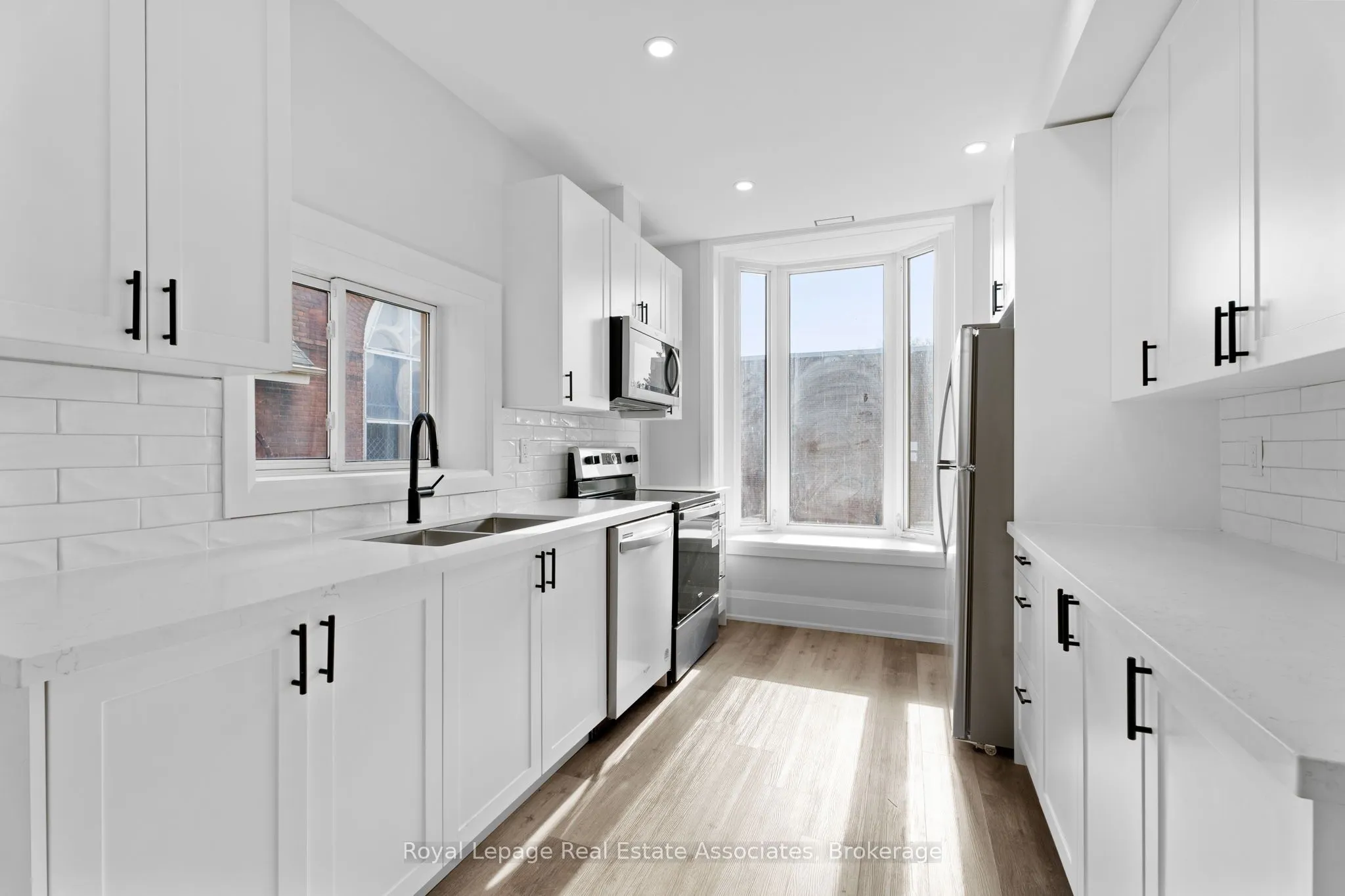 55 Cayuga Street, #2