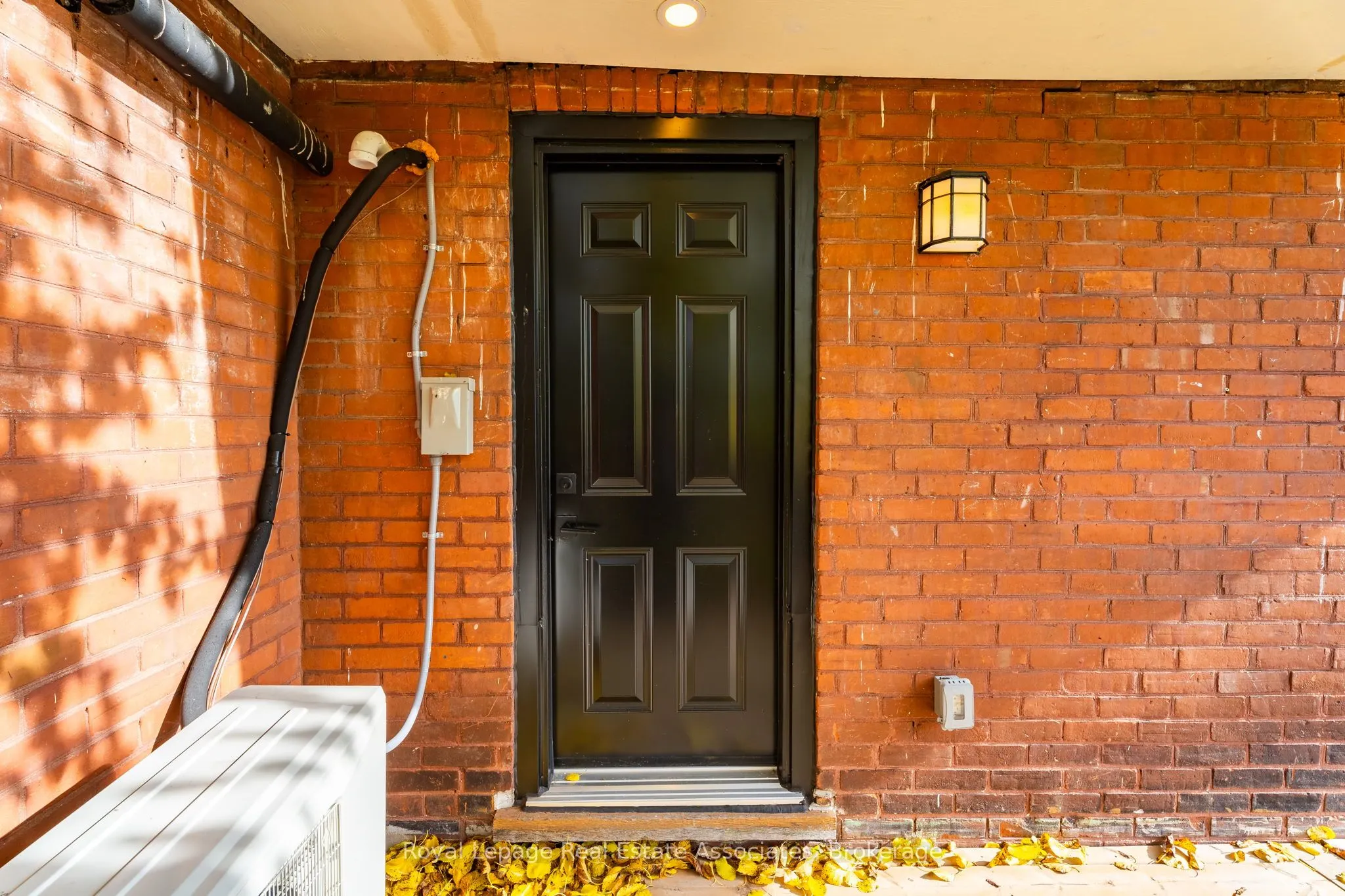 55 Cayuga Street, #2