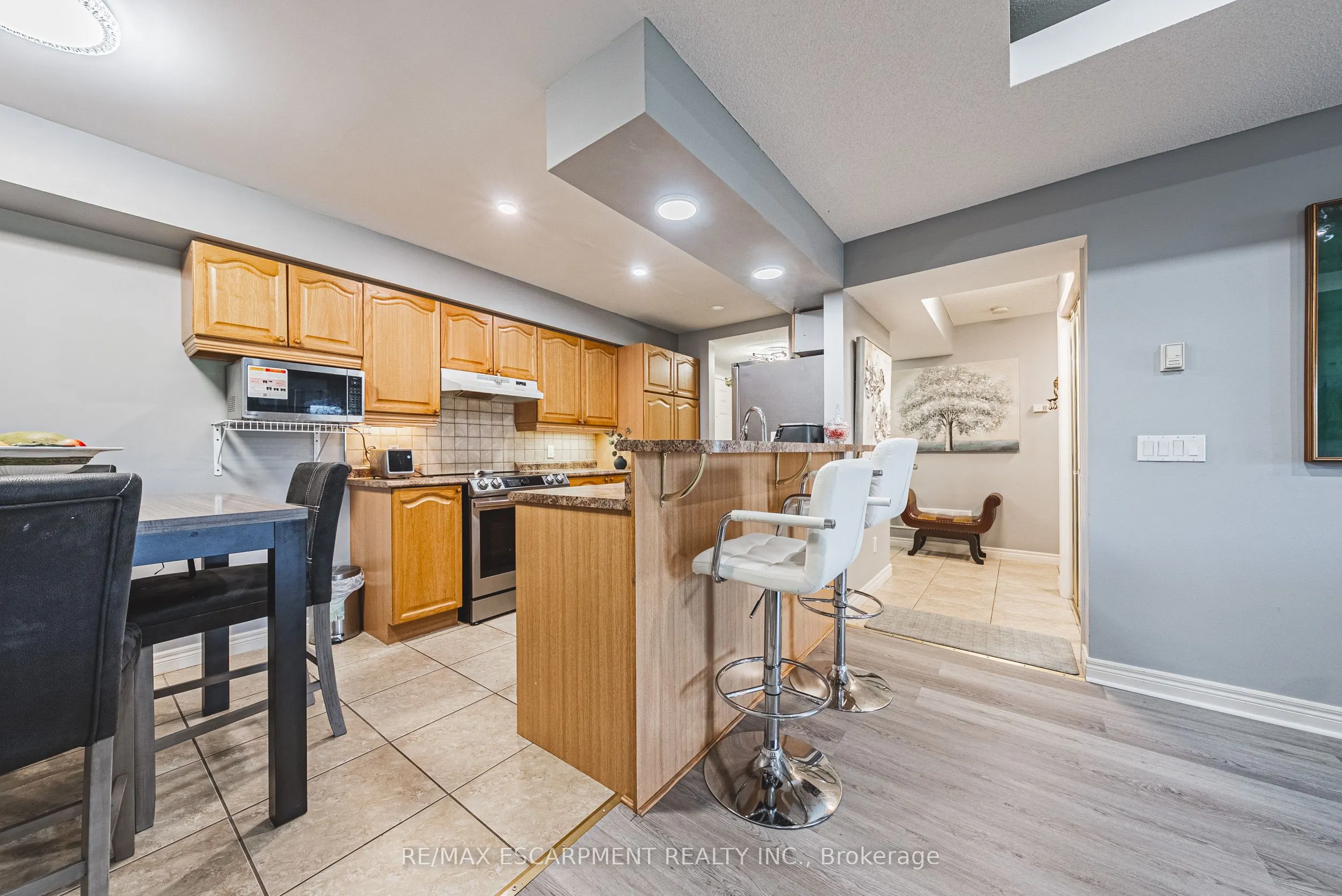 990 Golf Links Road, #308