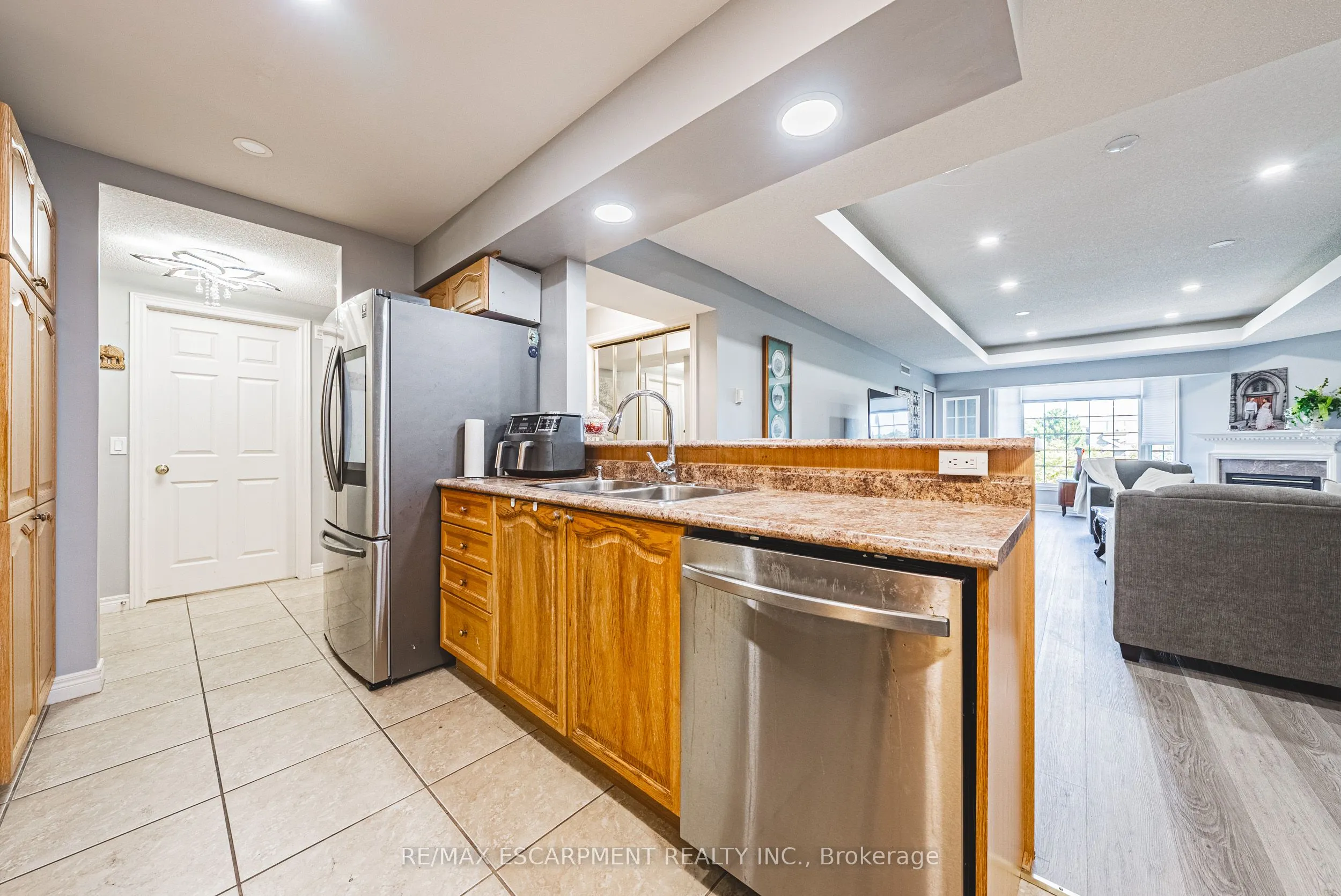 990 Golf Links Road, #308