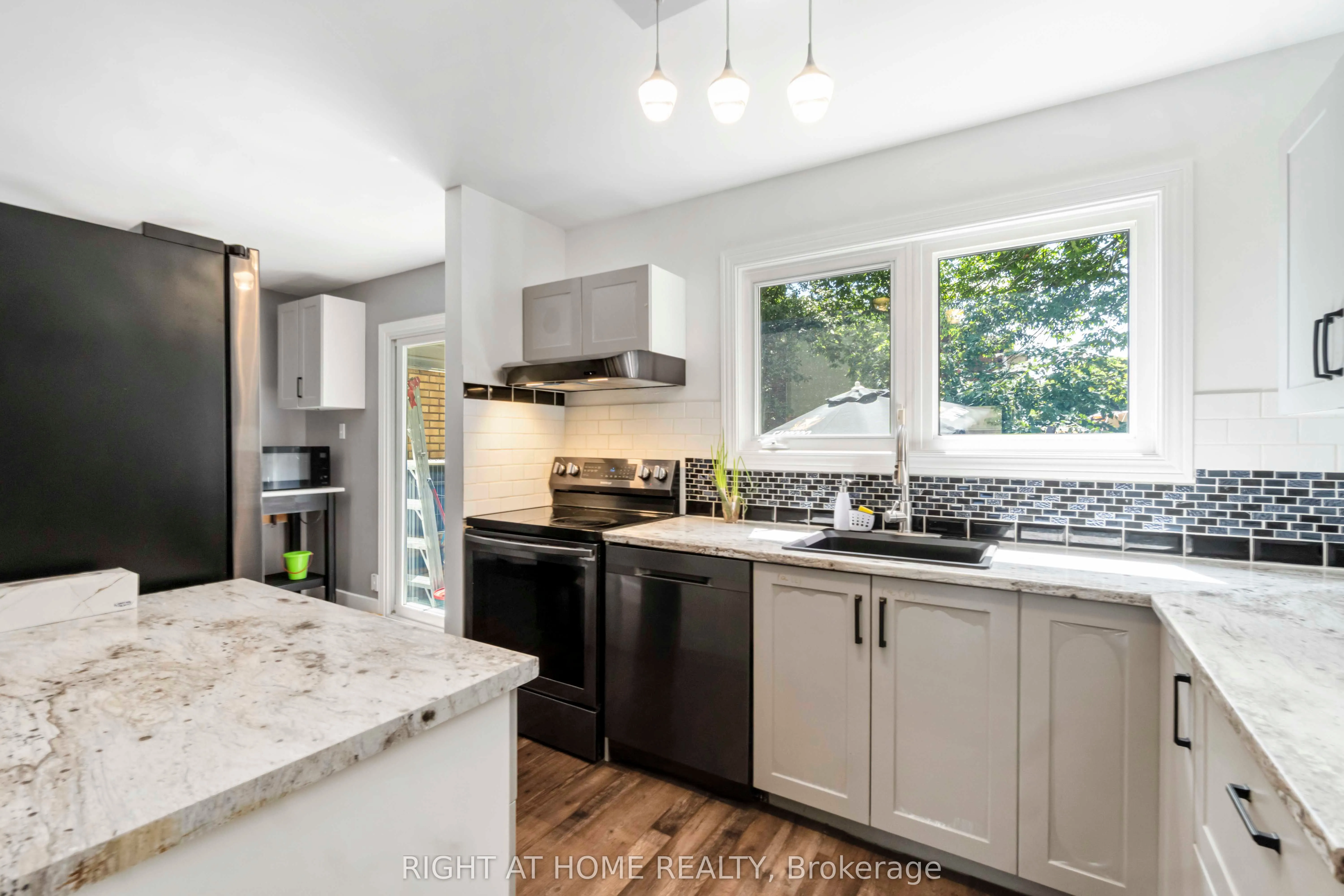 21 Midland Crescent, #3