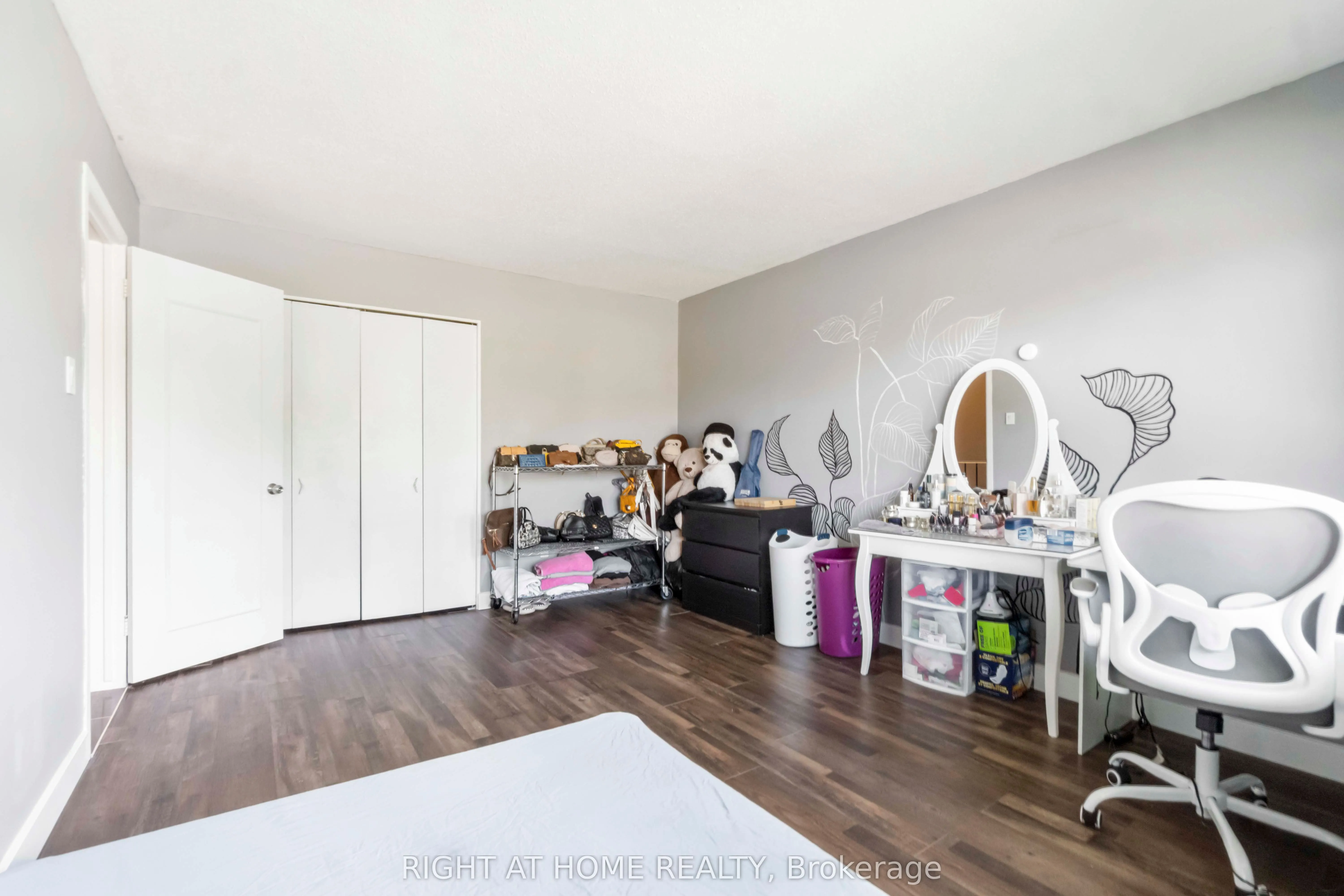 21 Midland Crescent, #3