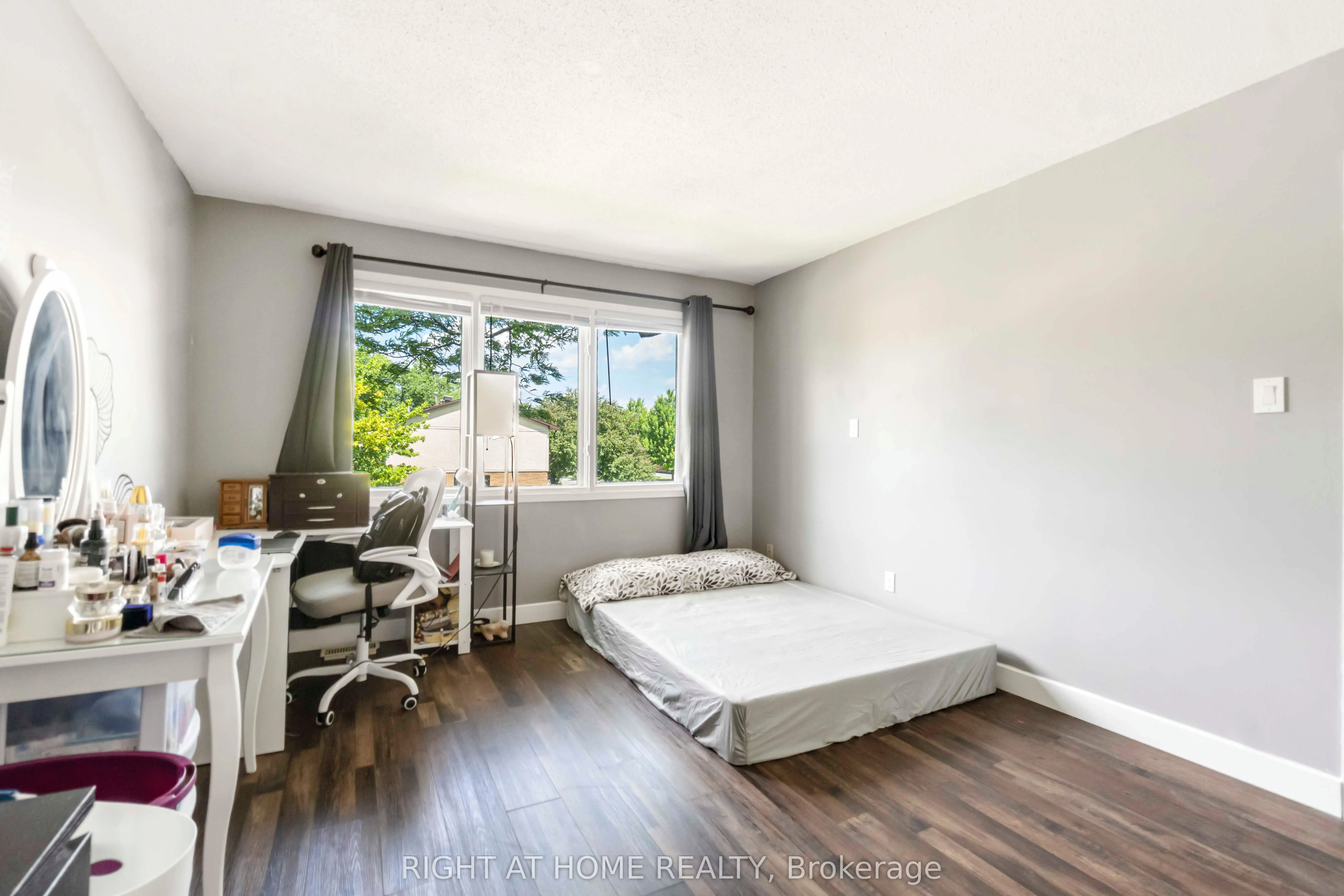 21 Midland Crescent, #3