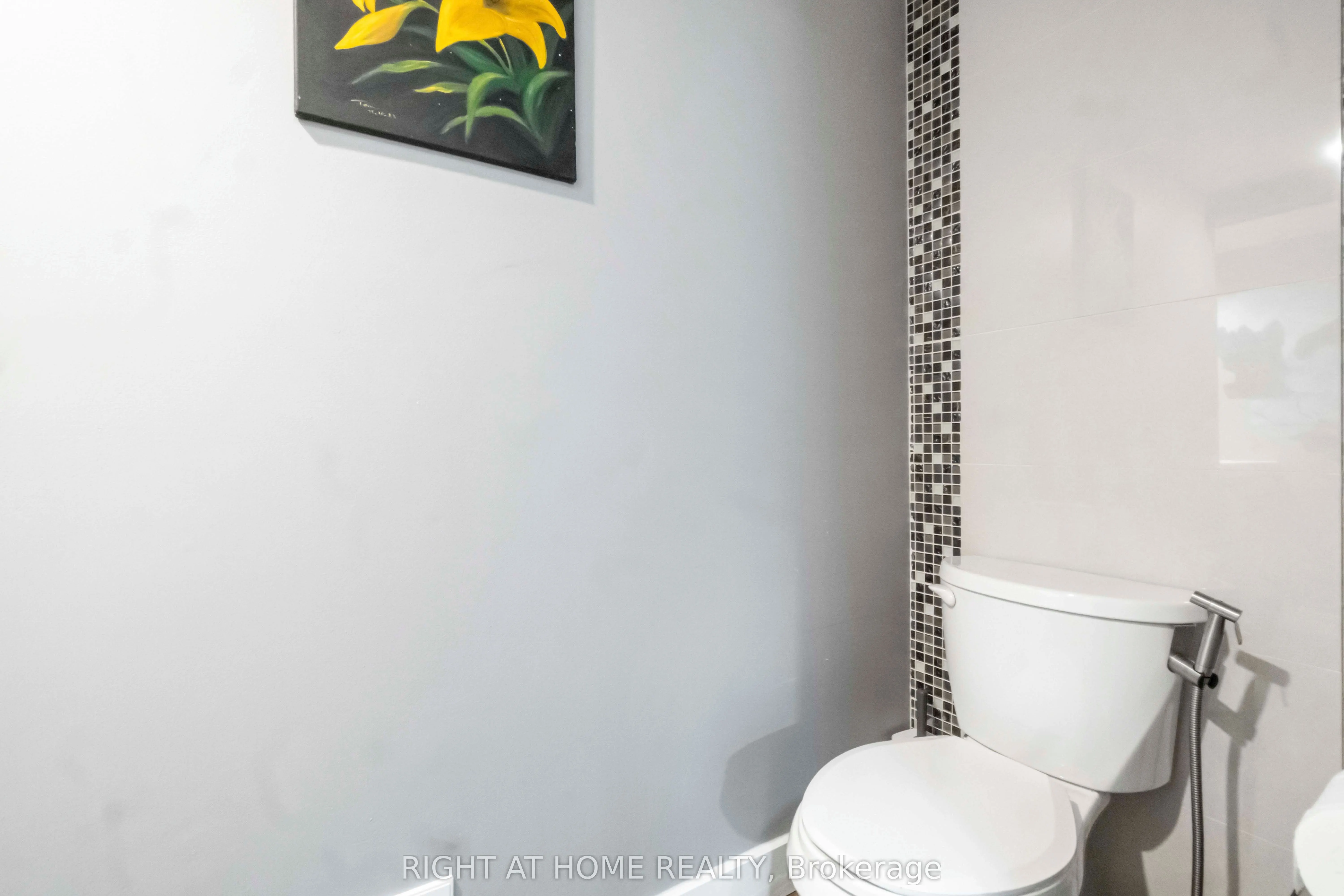 21 Midland Crescent, #3