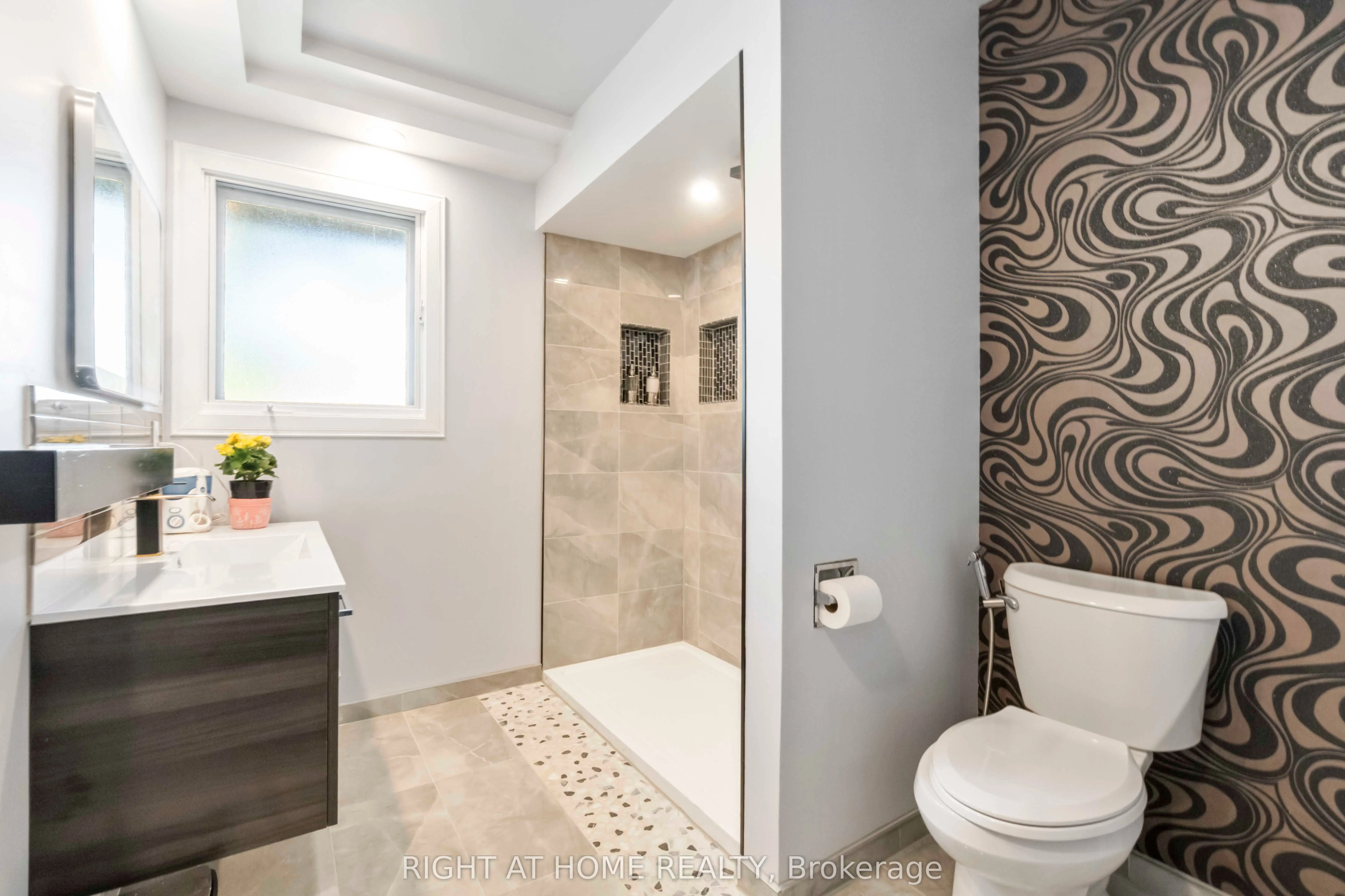 21 Midland Crescent, #3
