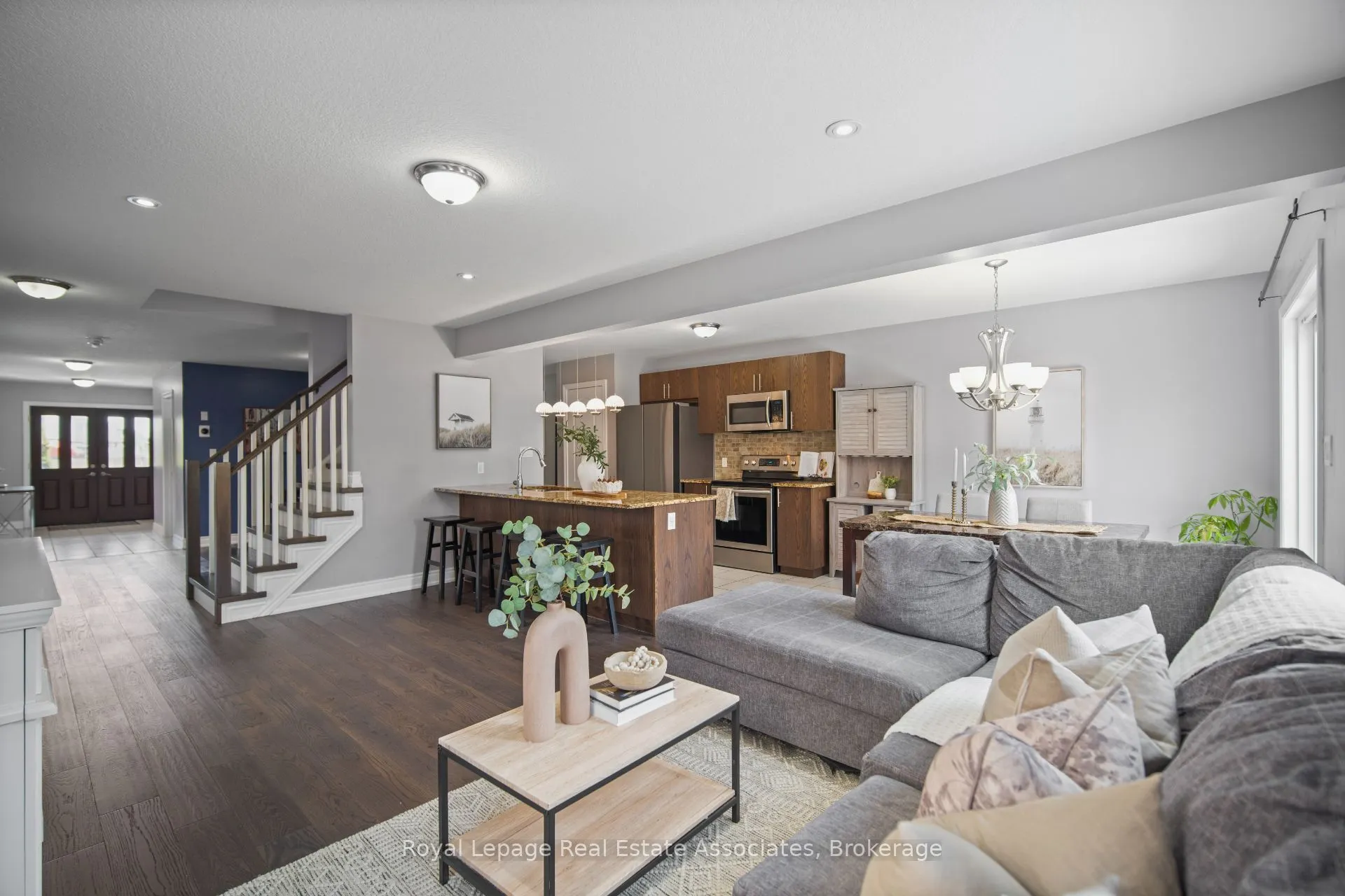 439 Moorlands Crescent