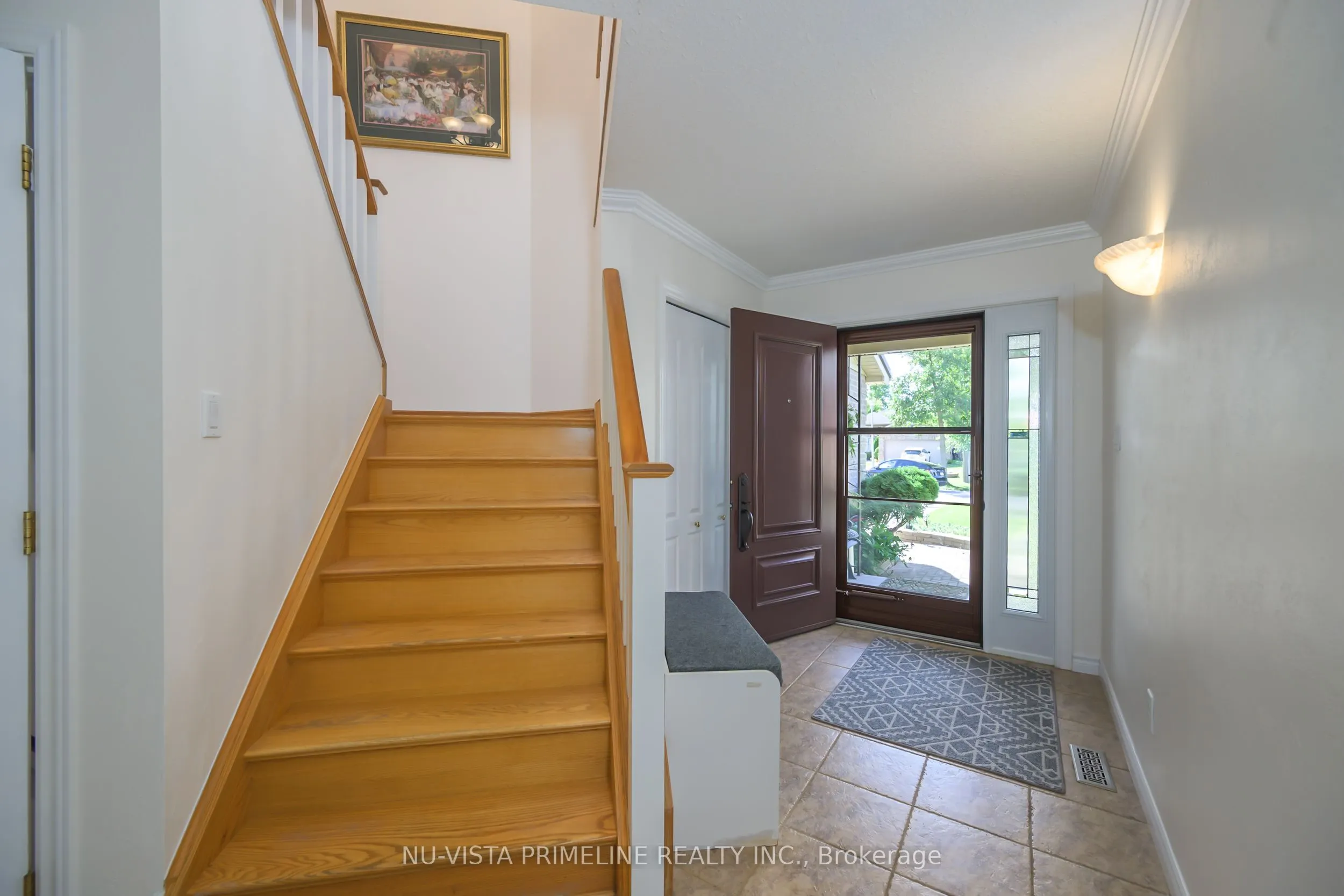 1742 Creekside Street