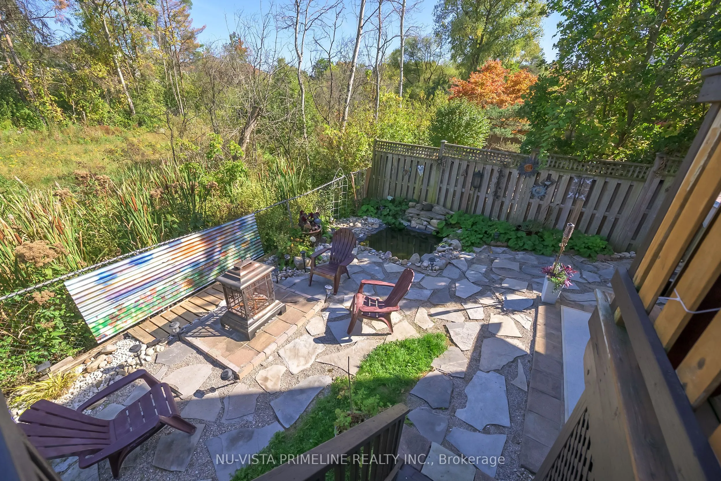 1742 Creekside Street