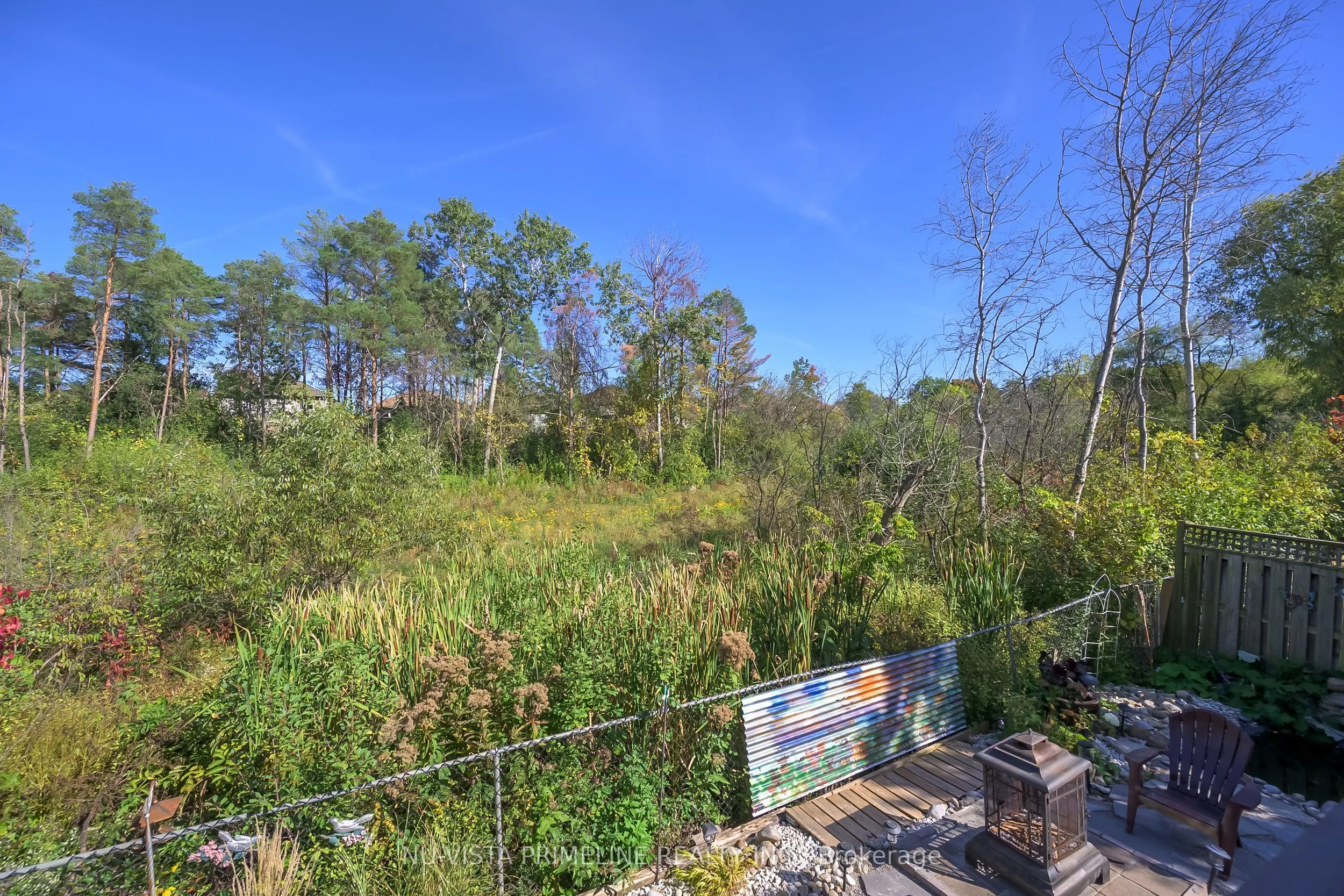 1742 Creekside Street