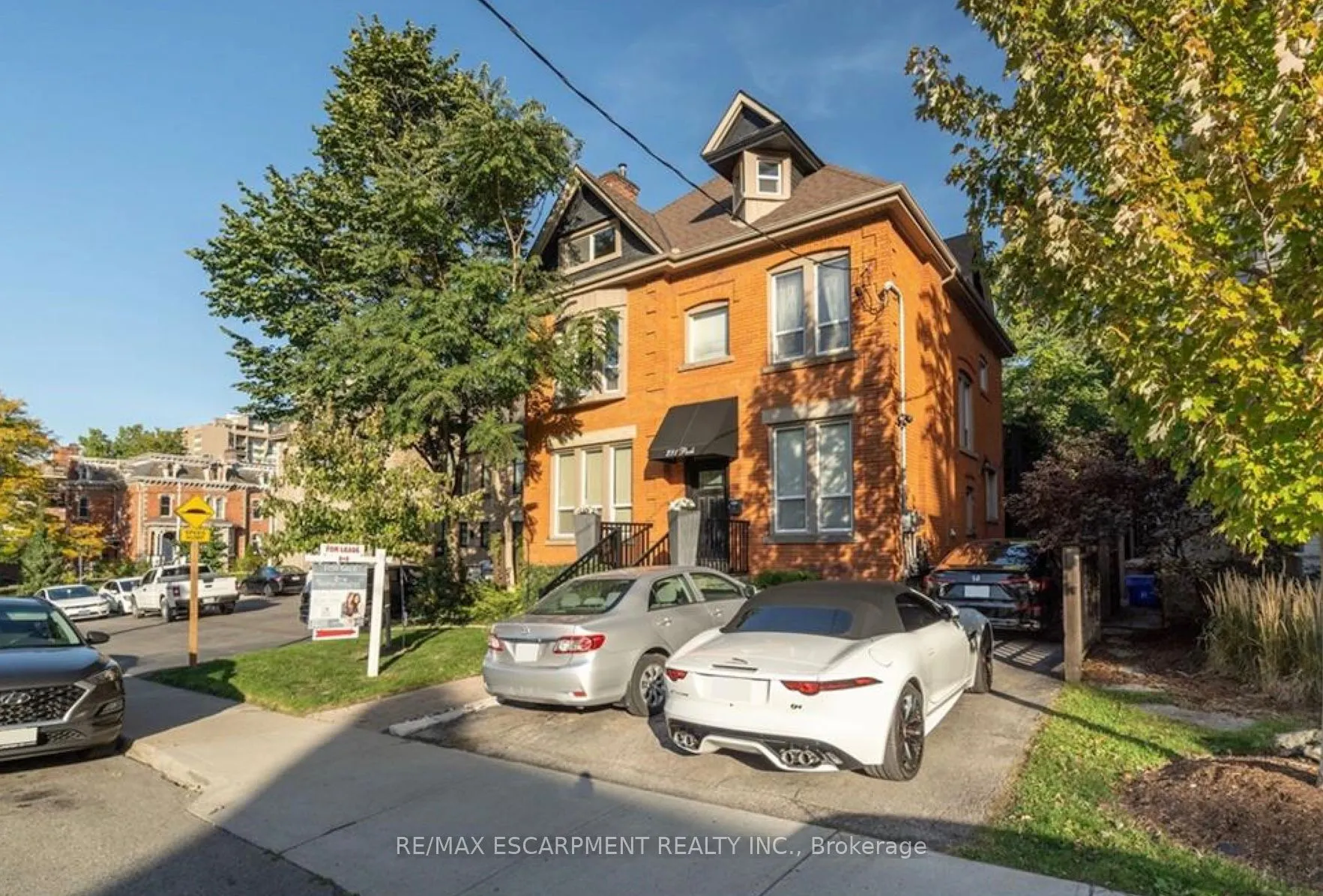 281 Park Street S, #2