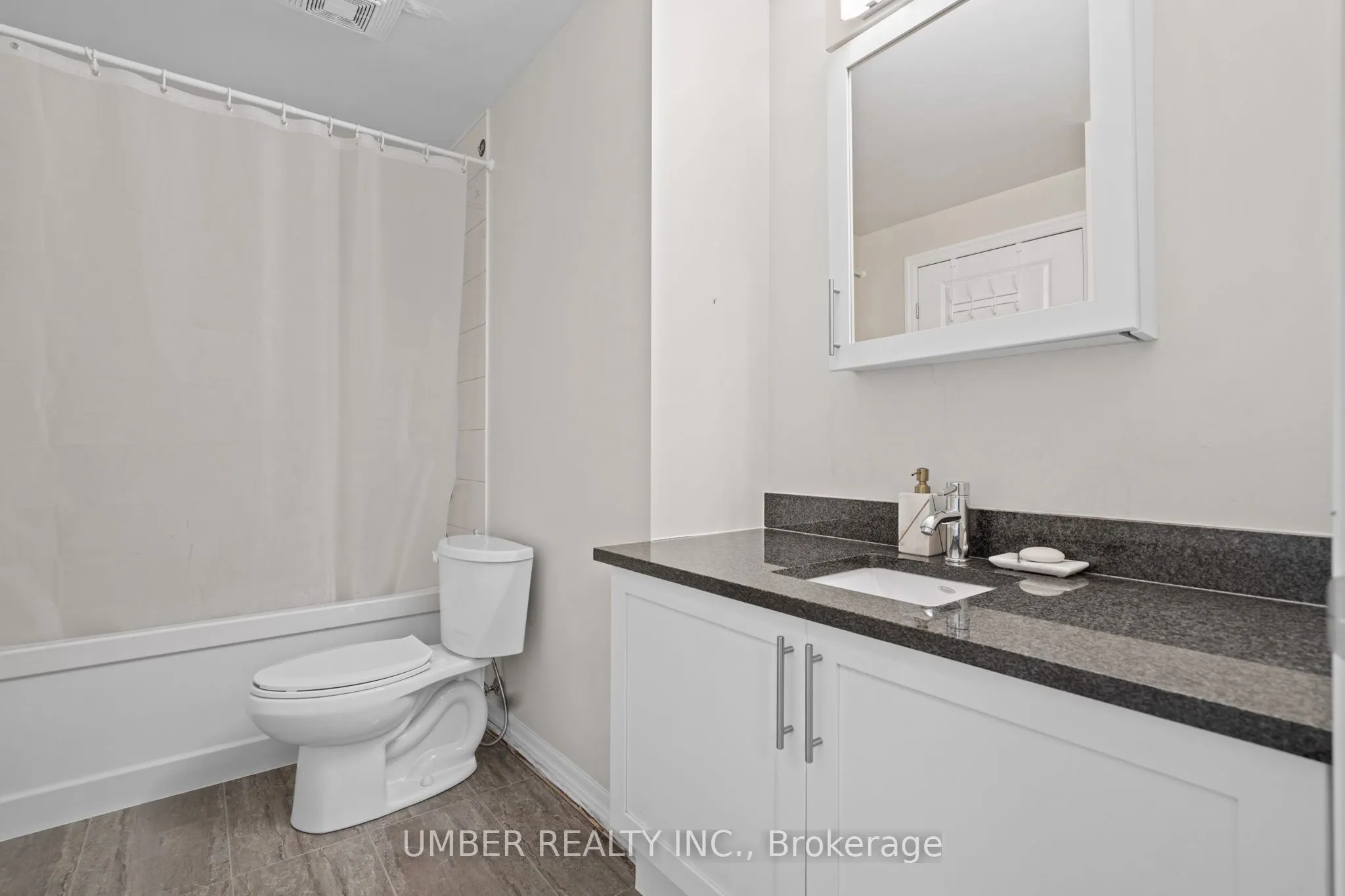 242 Rideau Street, #2506