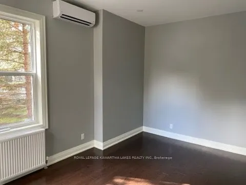 33 Glenelg Street W