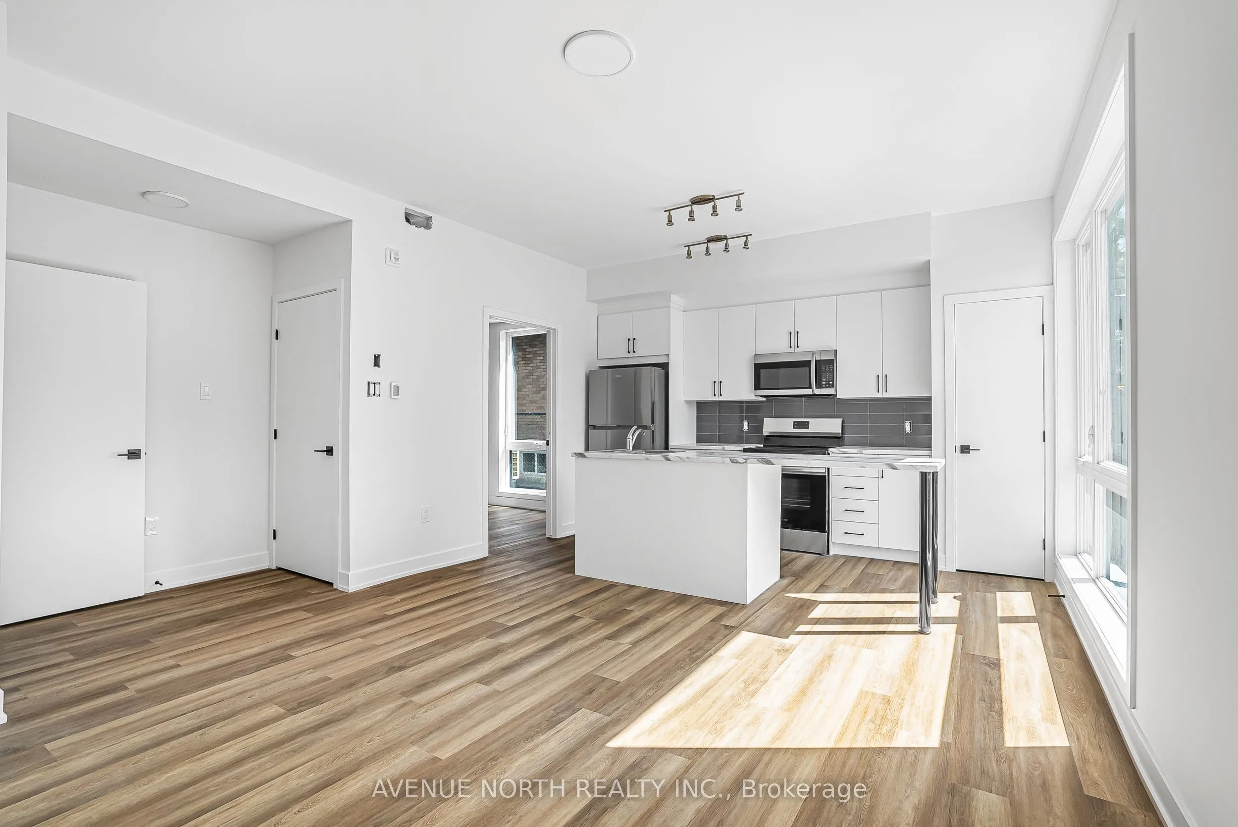391 Dieppe Street, #01