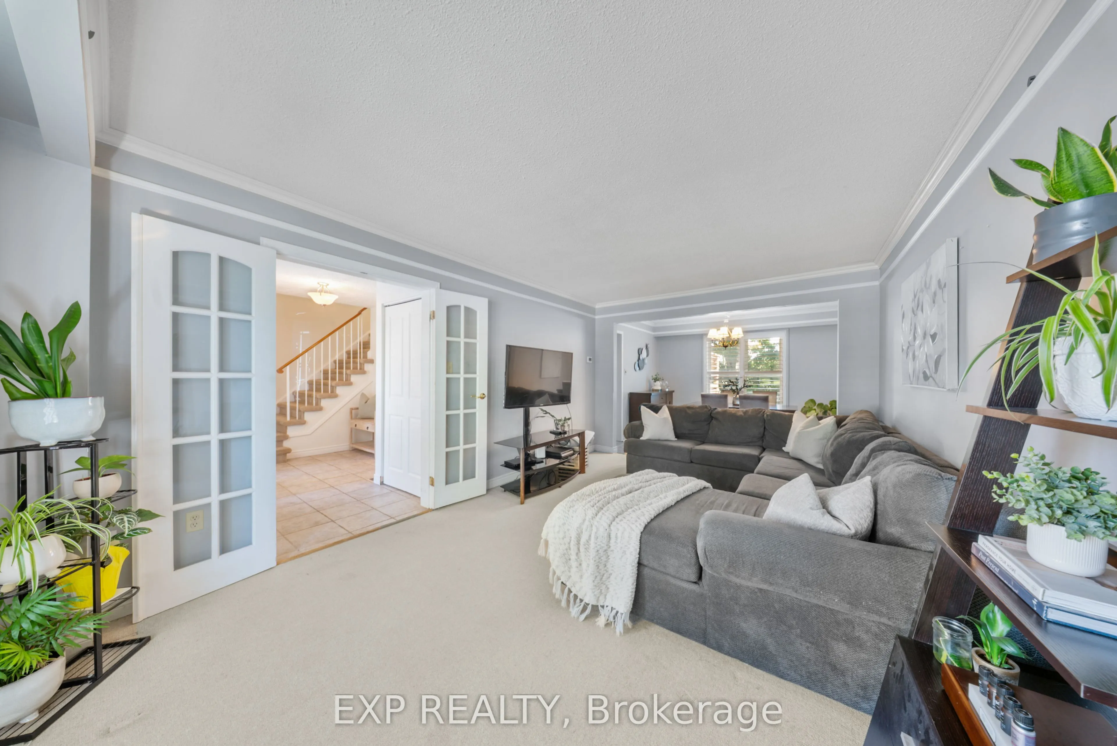 54 Pathfinder Crescent
