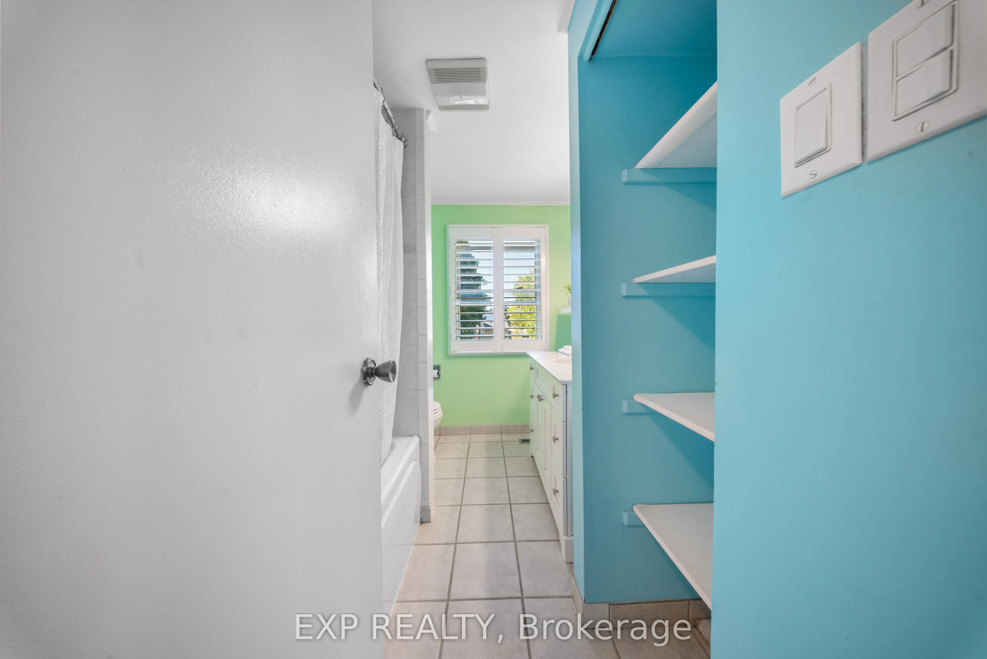 54 Pathfinder Crescent
