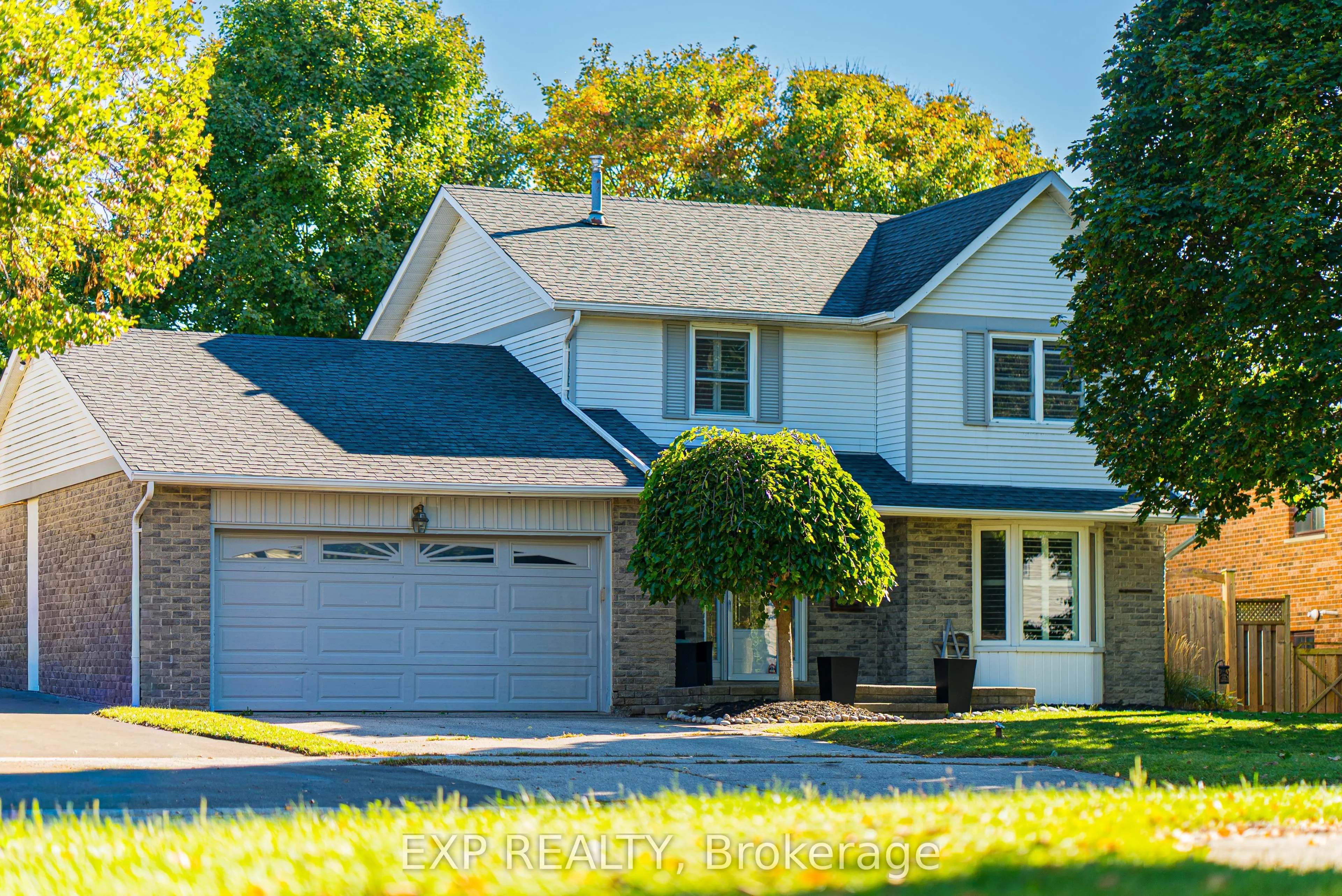 54 Pathfinder Crescent