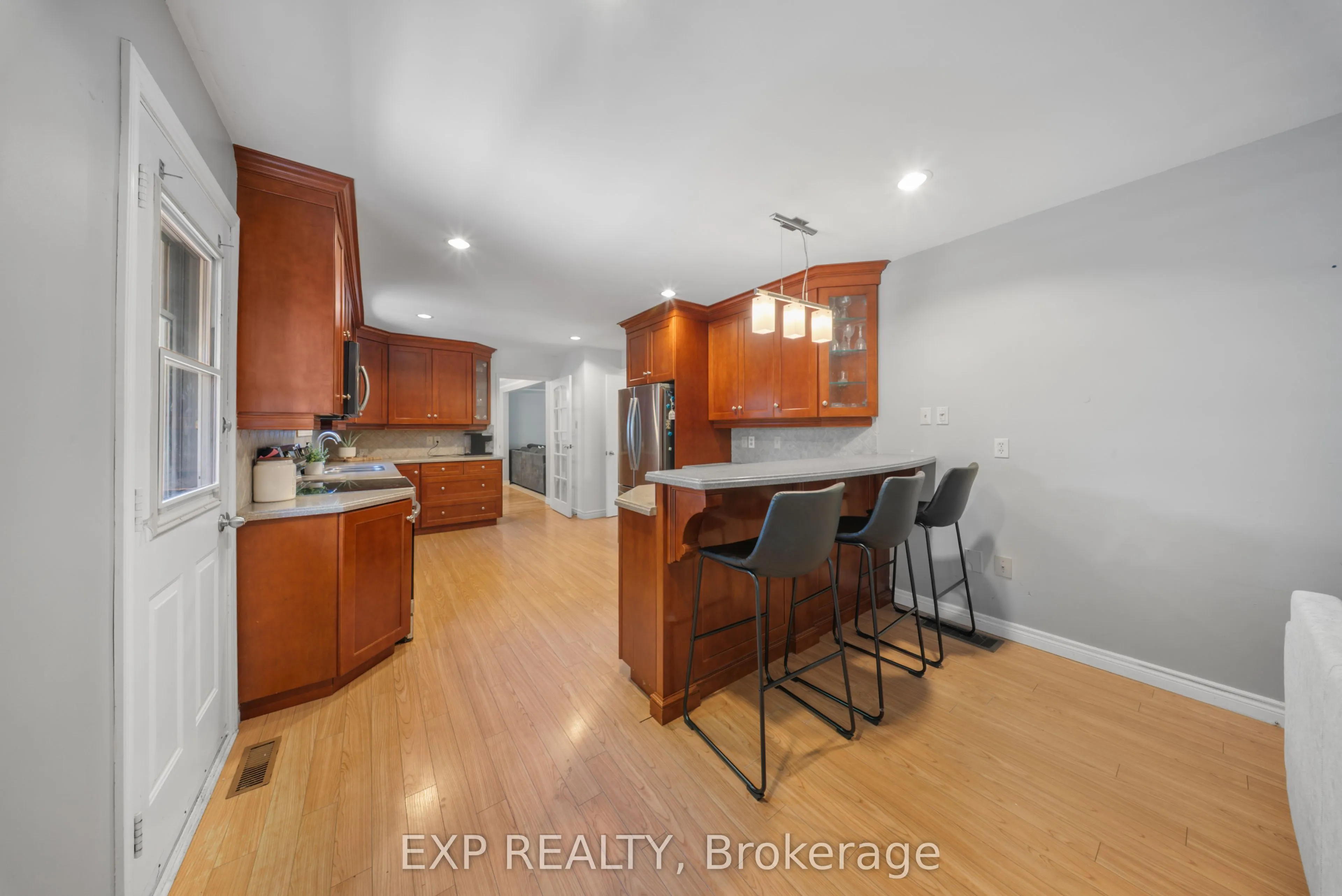 54 Pathfinder Crescent