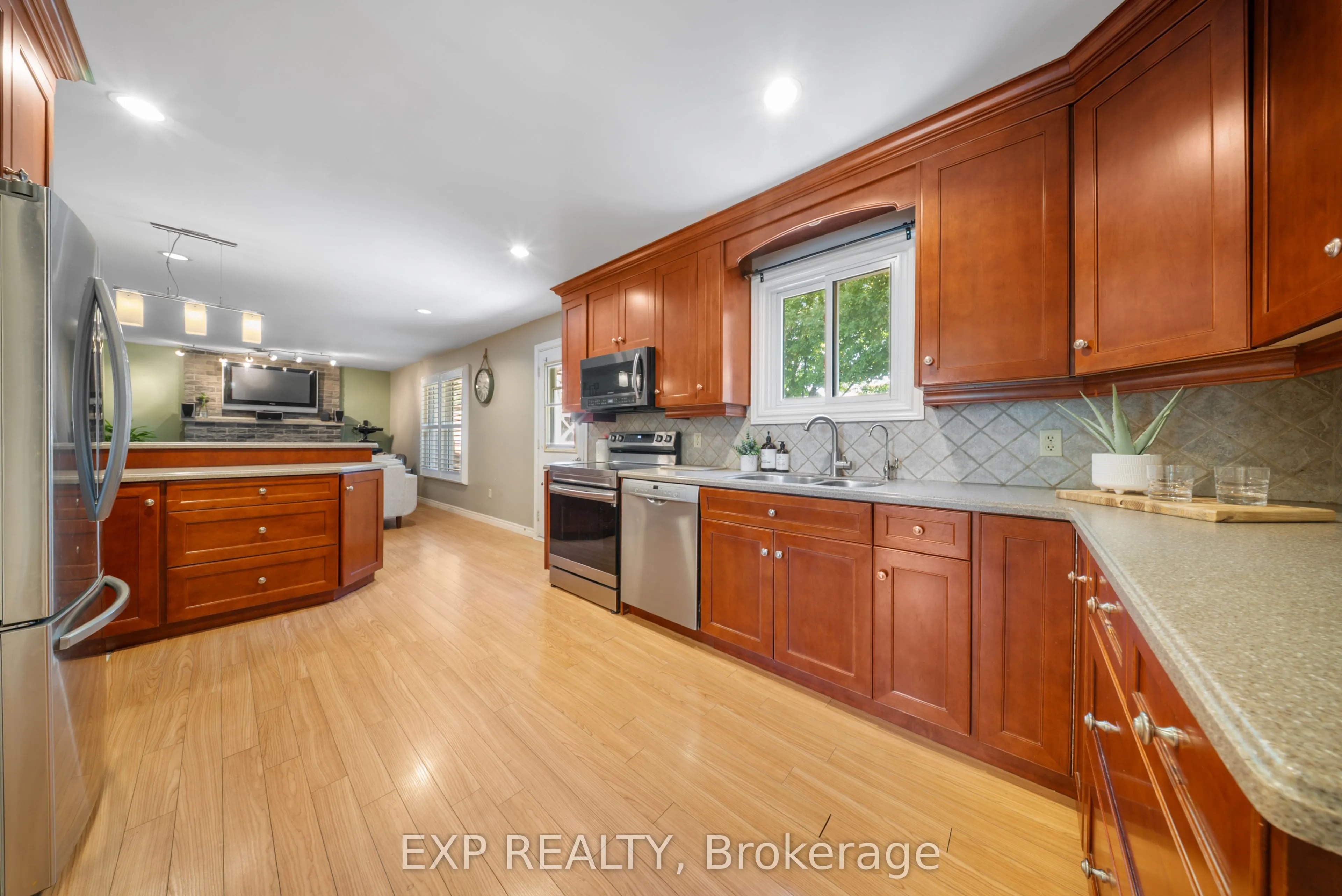 54 Pathfinder Crescent