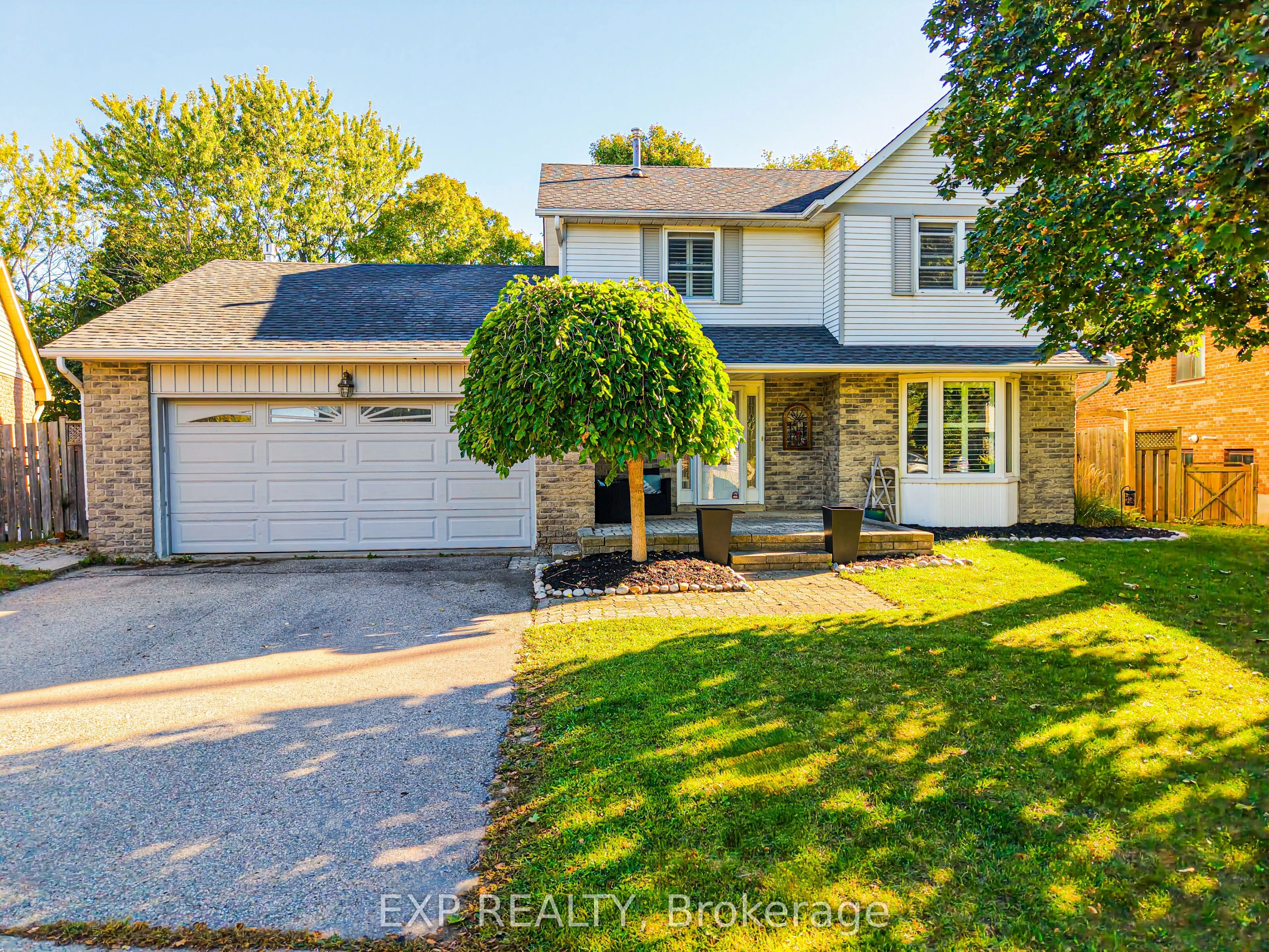 54 Pathfinder Crescent