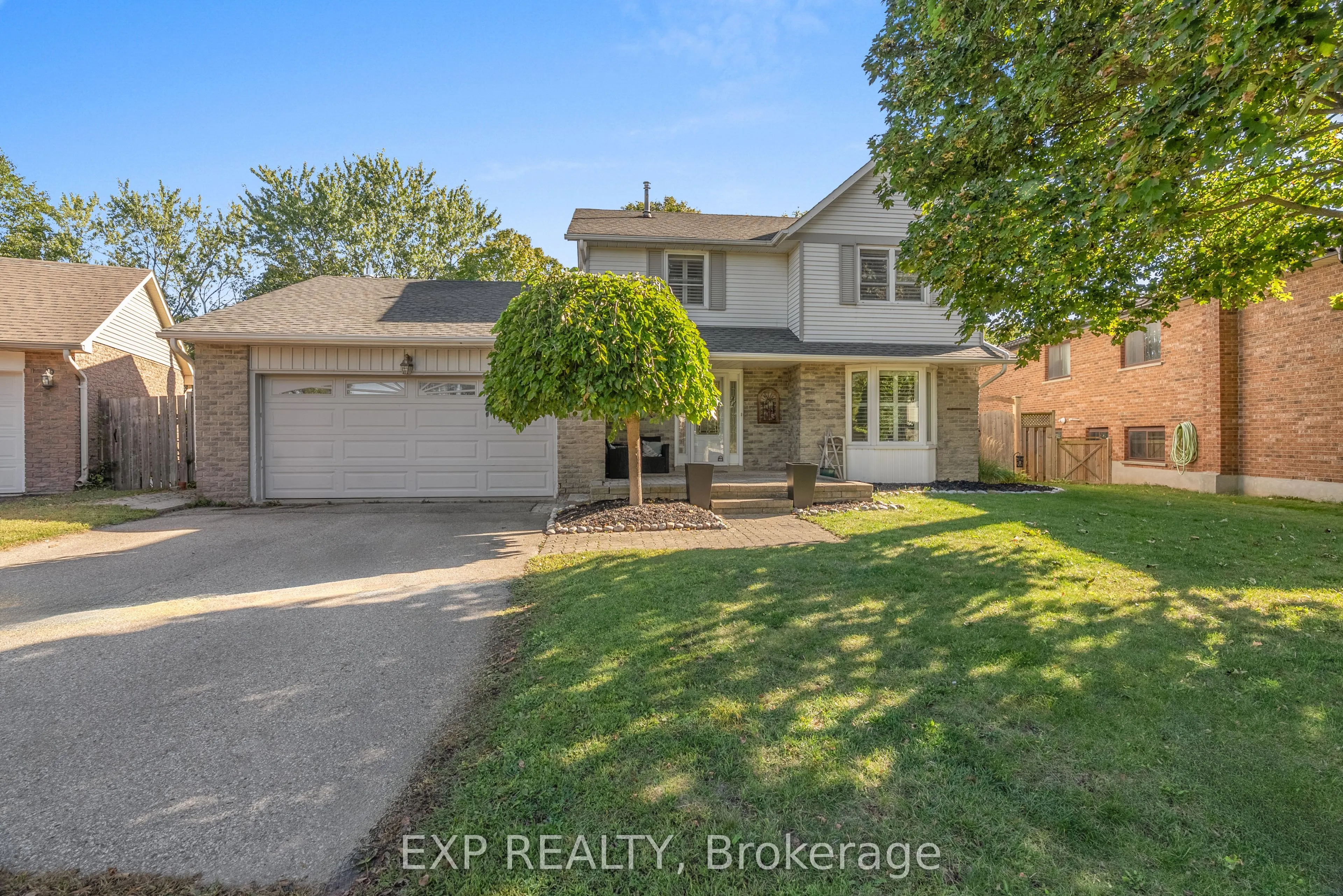 54 Pathfinder Crescent