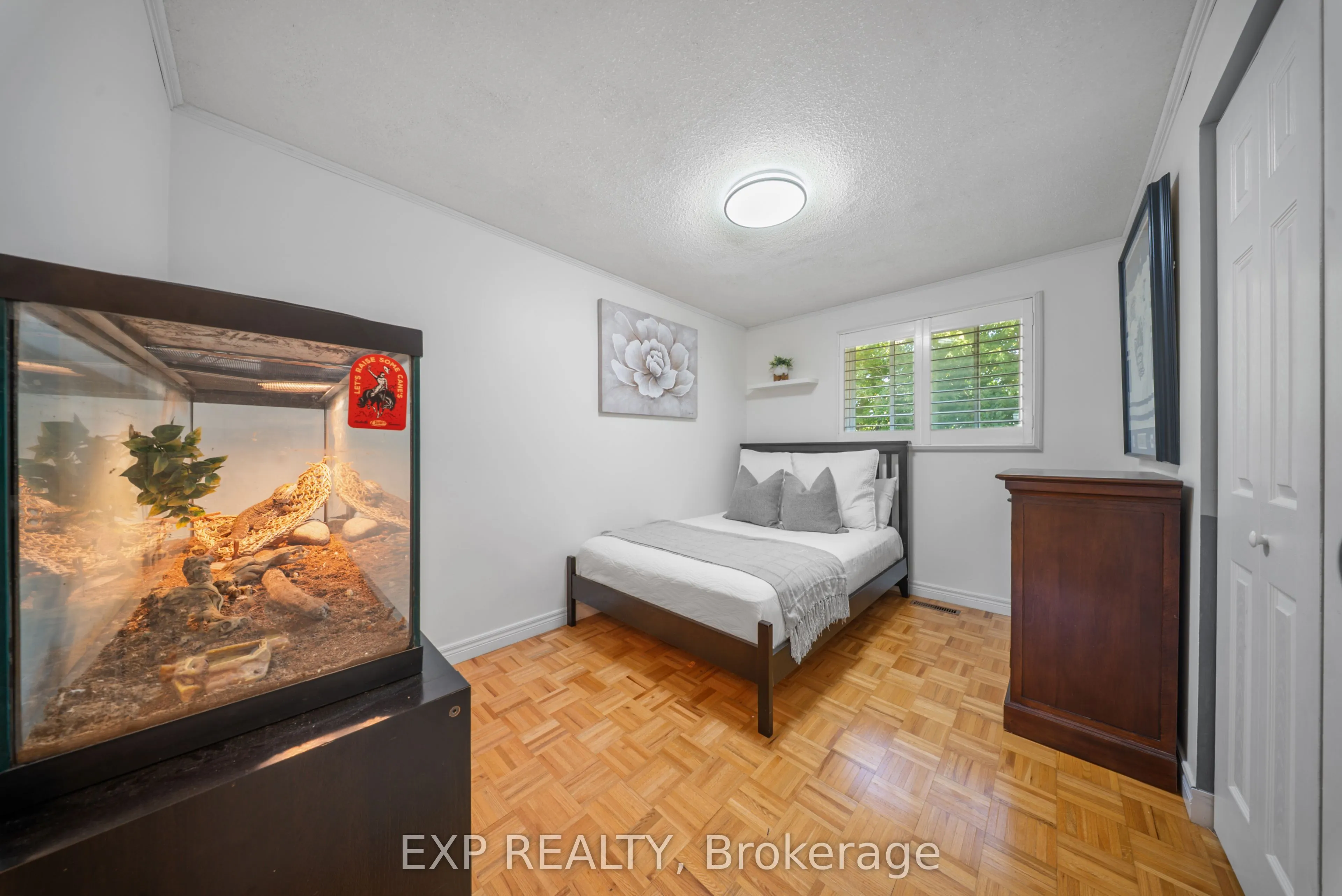 54 Pathfinder Crescent