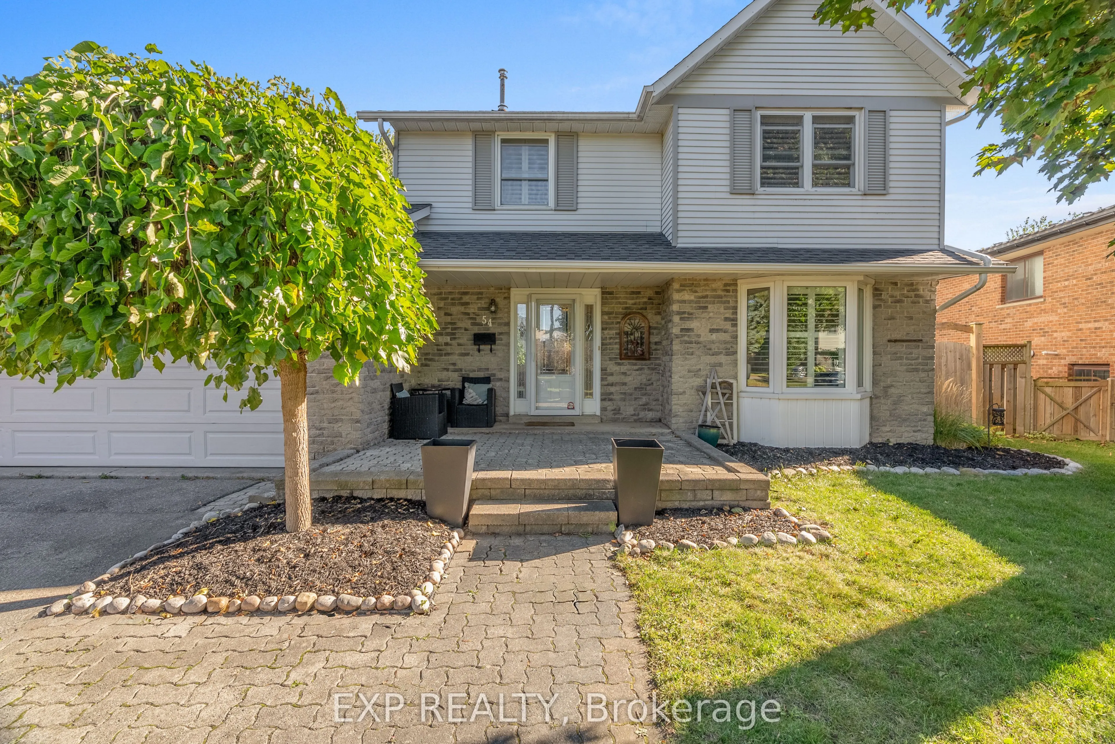 54 Pathfinder Crescent