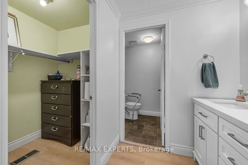 460 Beechwood Place, #5