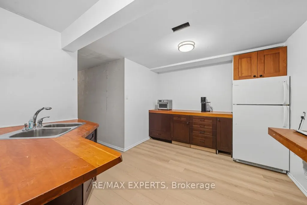 460 Beechwood Place, #5
