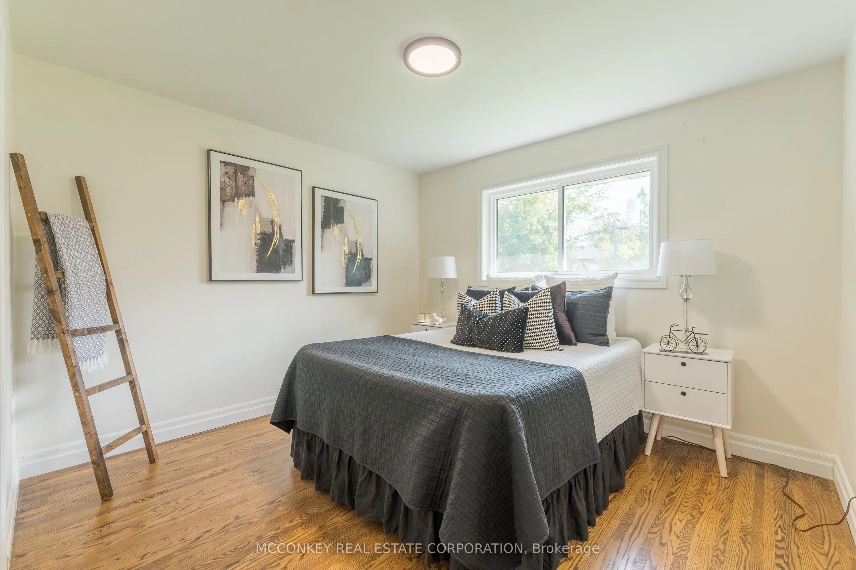 18 DALEVIEW Avenue