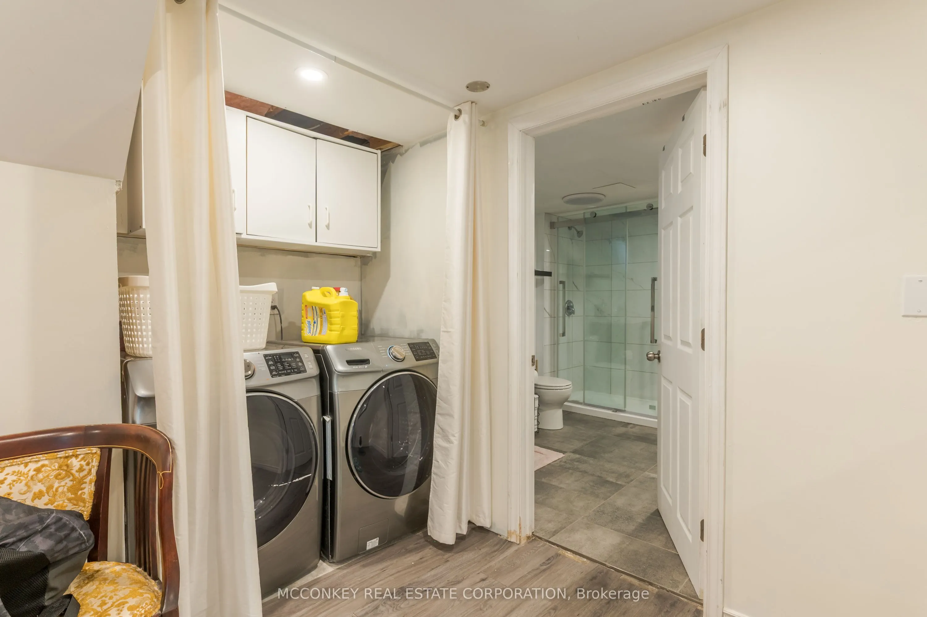 18 DALEVIEW Avenue