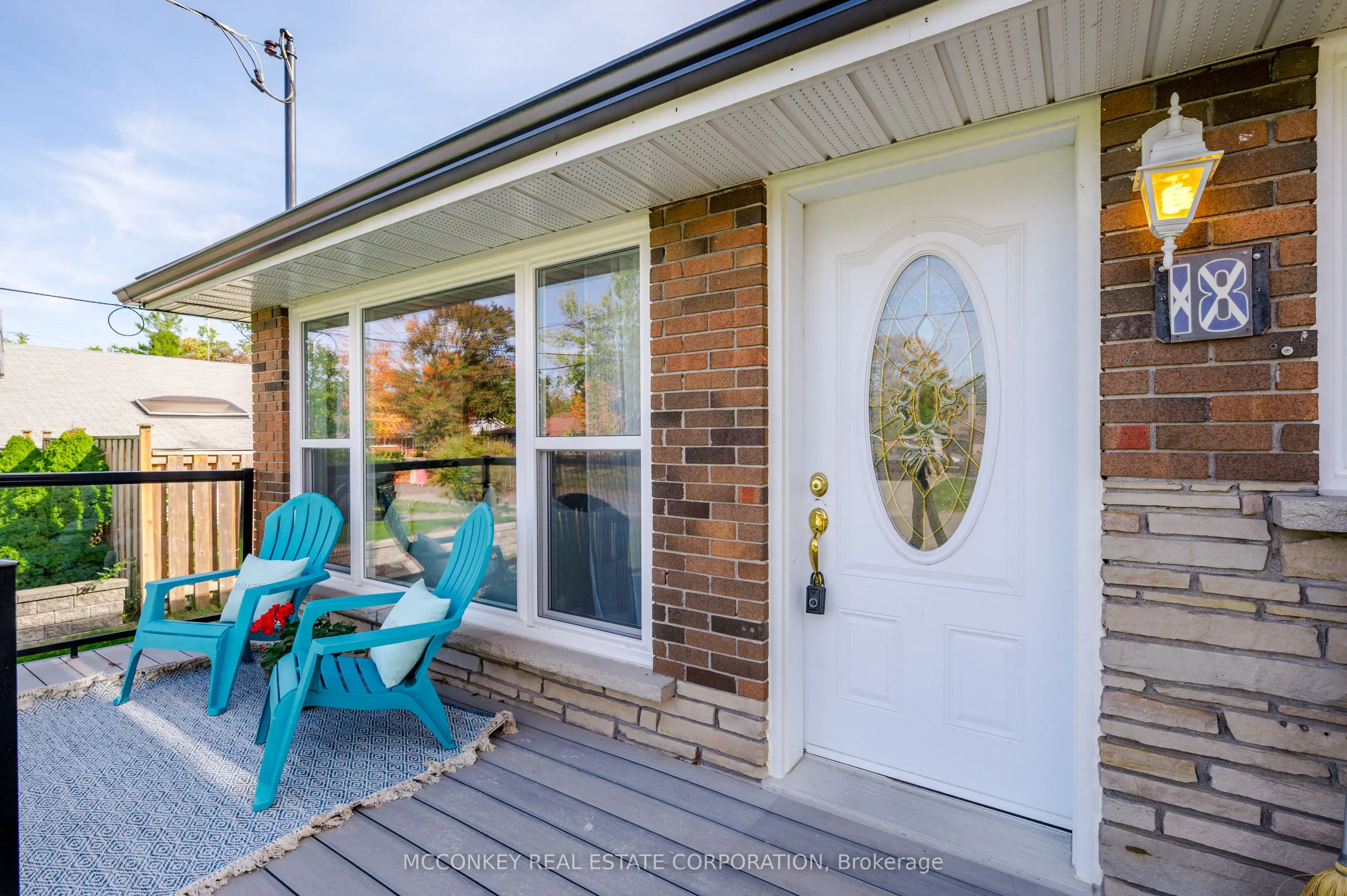18 DALEVIEW Avenue