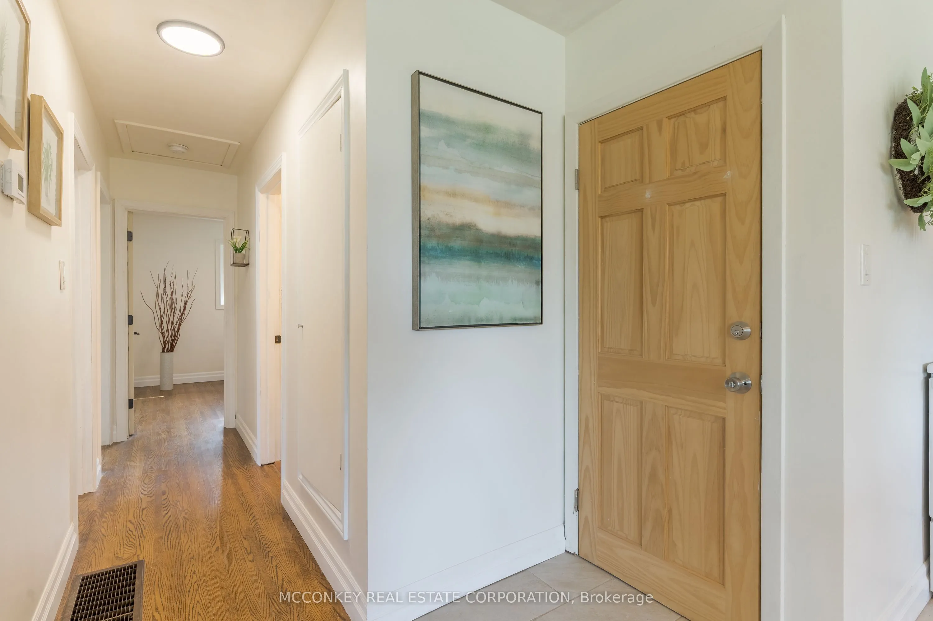 18 DALEVIEW Avenue