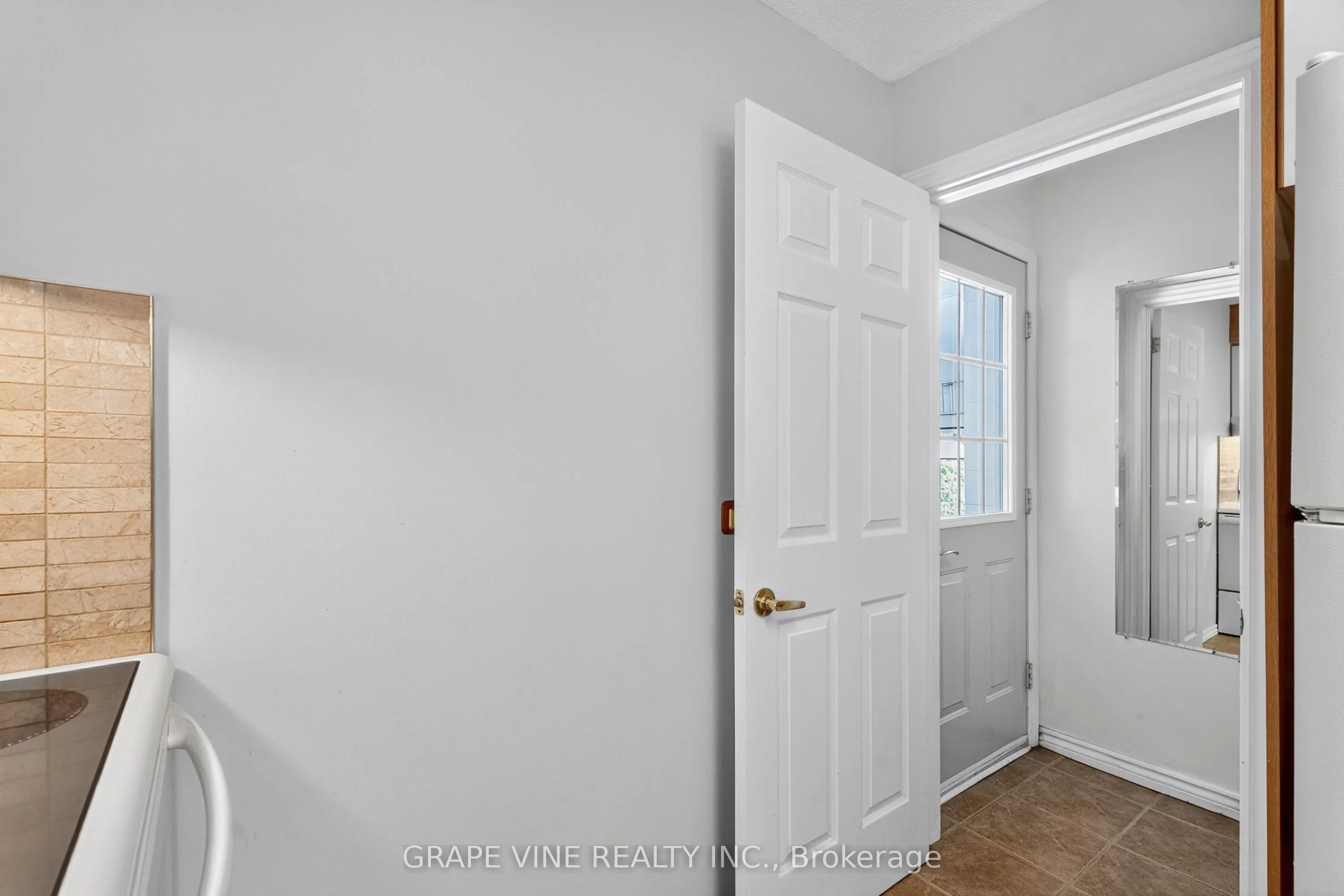 5041 Thunder Road