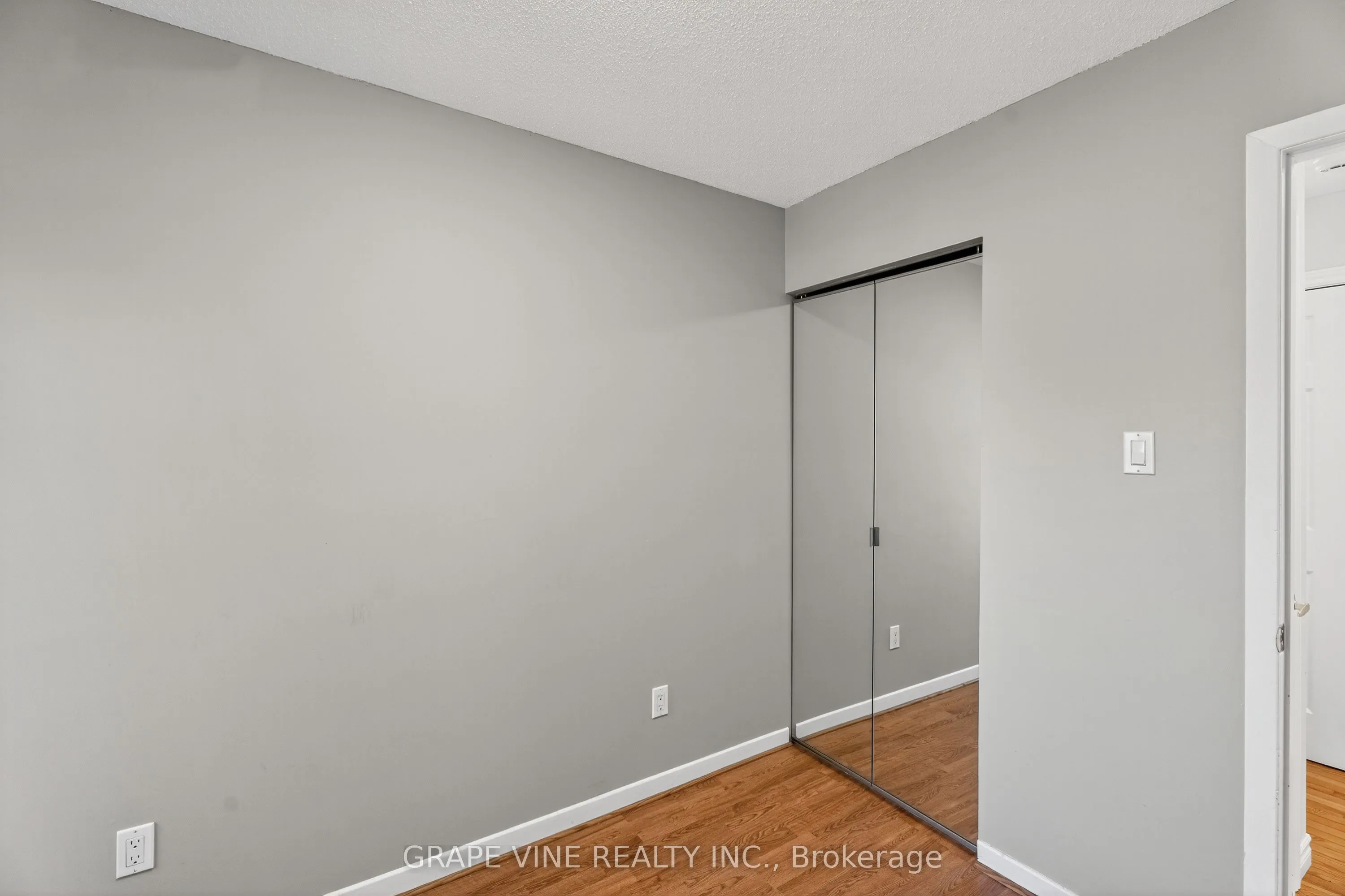 5041 Thunder Road